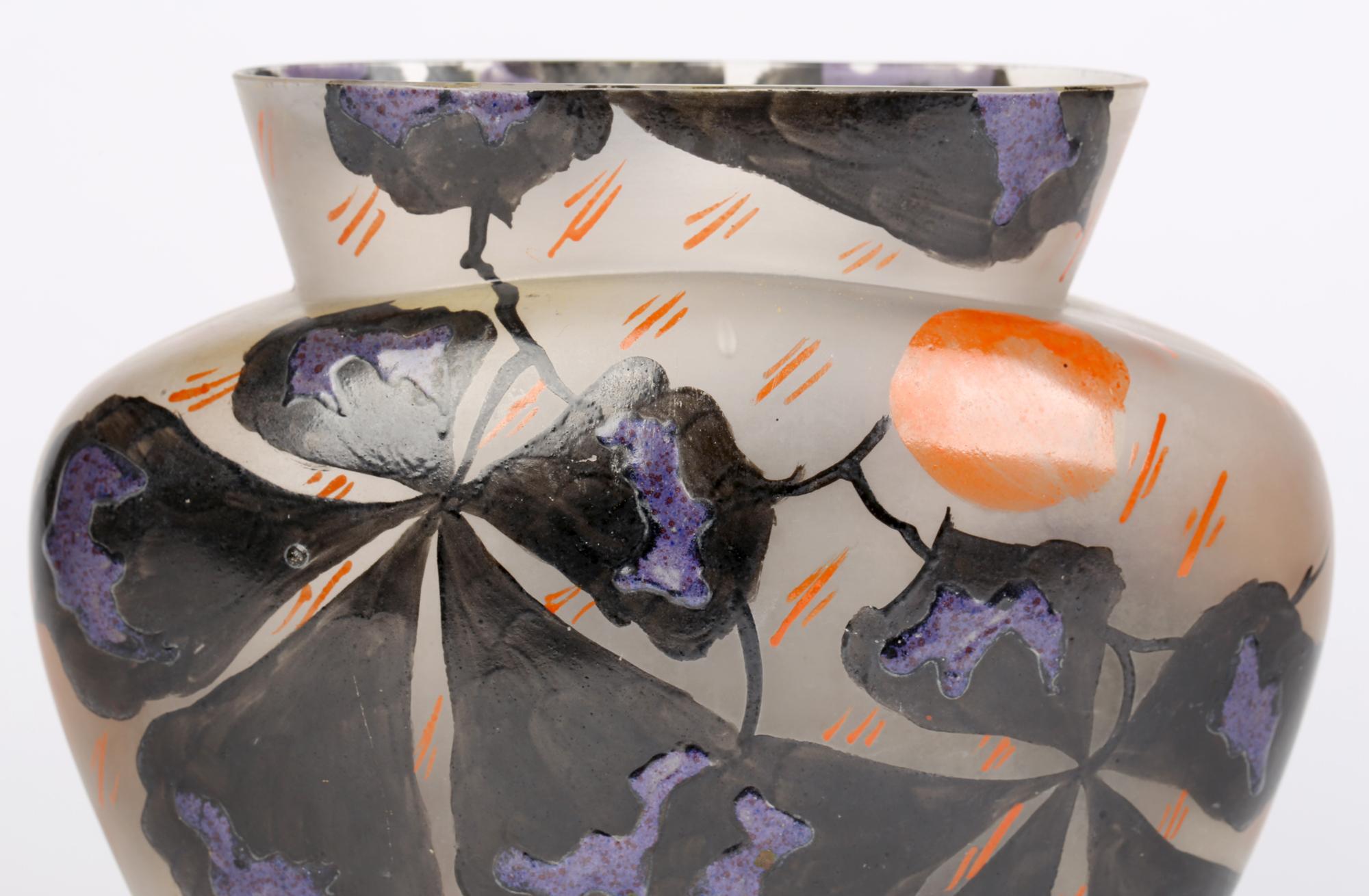 Leune Französische Art Déco Vase aus Kunstglas mit Kastanien, handbenannt im Angebot 5