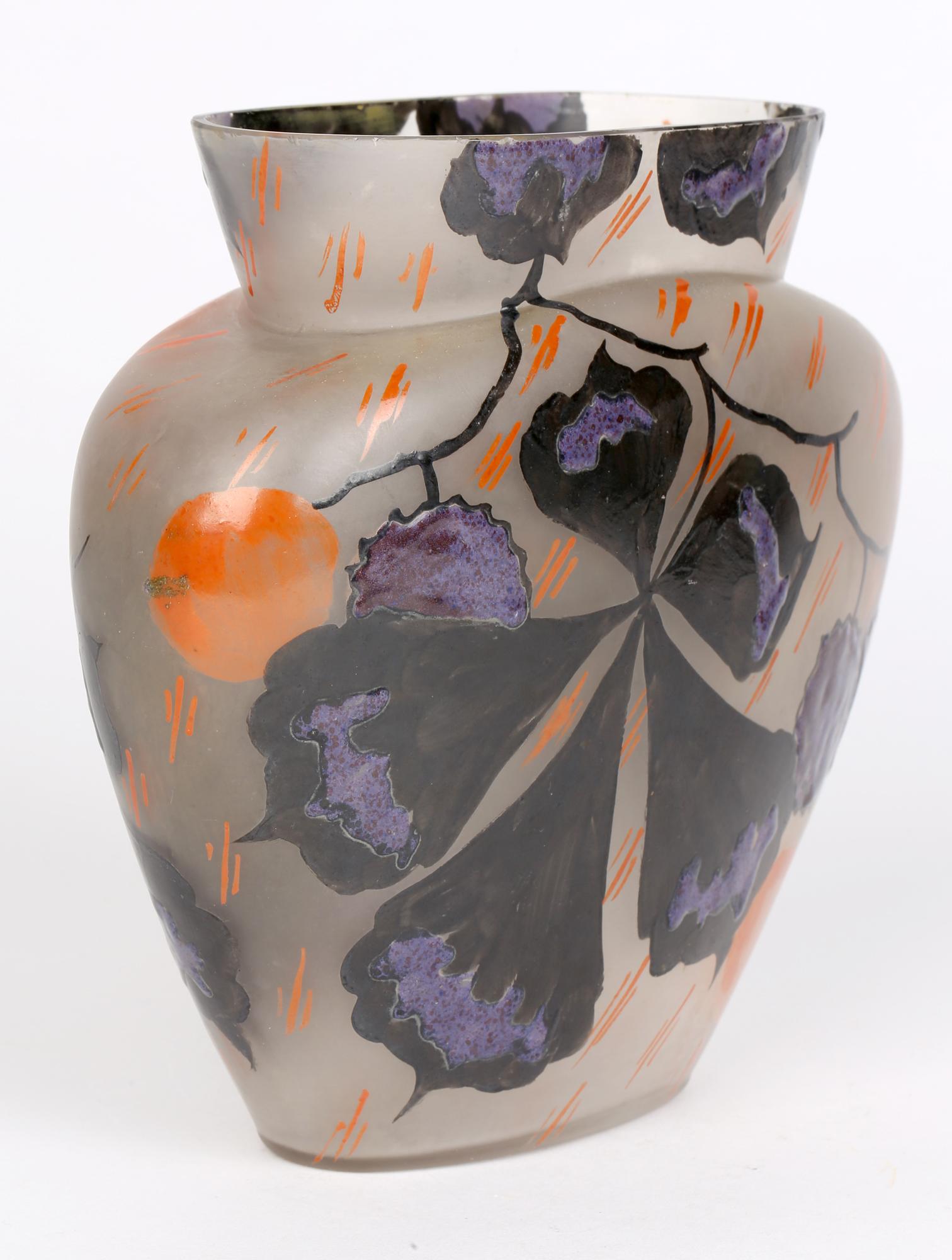 Leune Französische Art Déco Vase aus Kunstglas mit Kastanien, handbenannt im Angebot 6