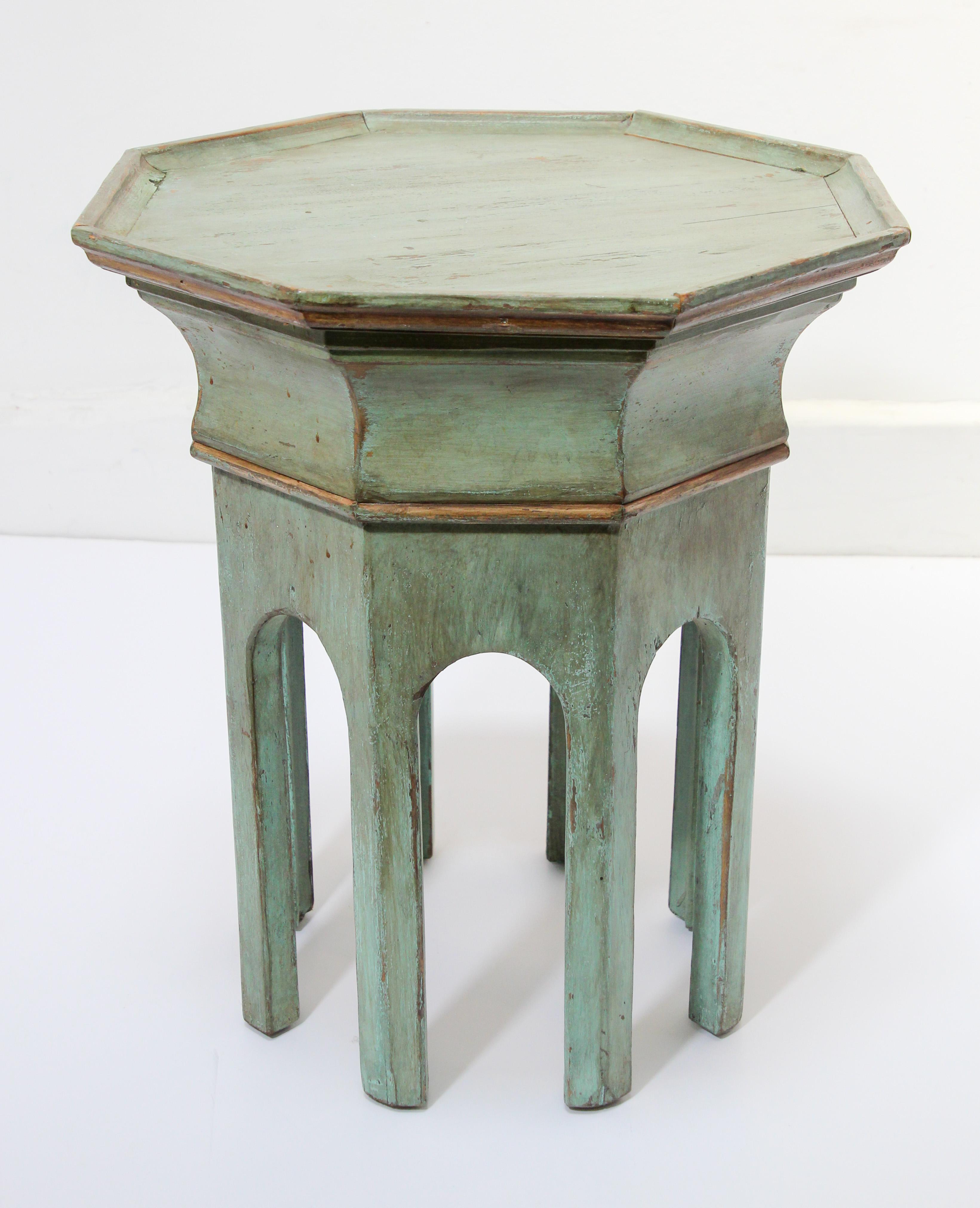 green accent table