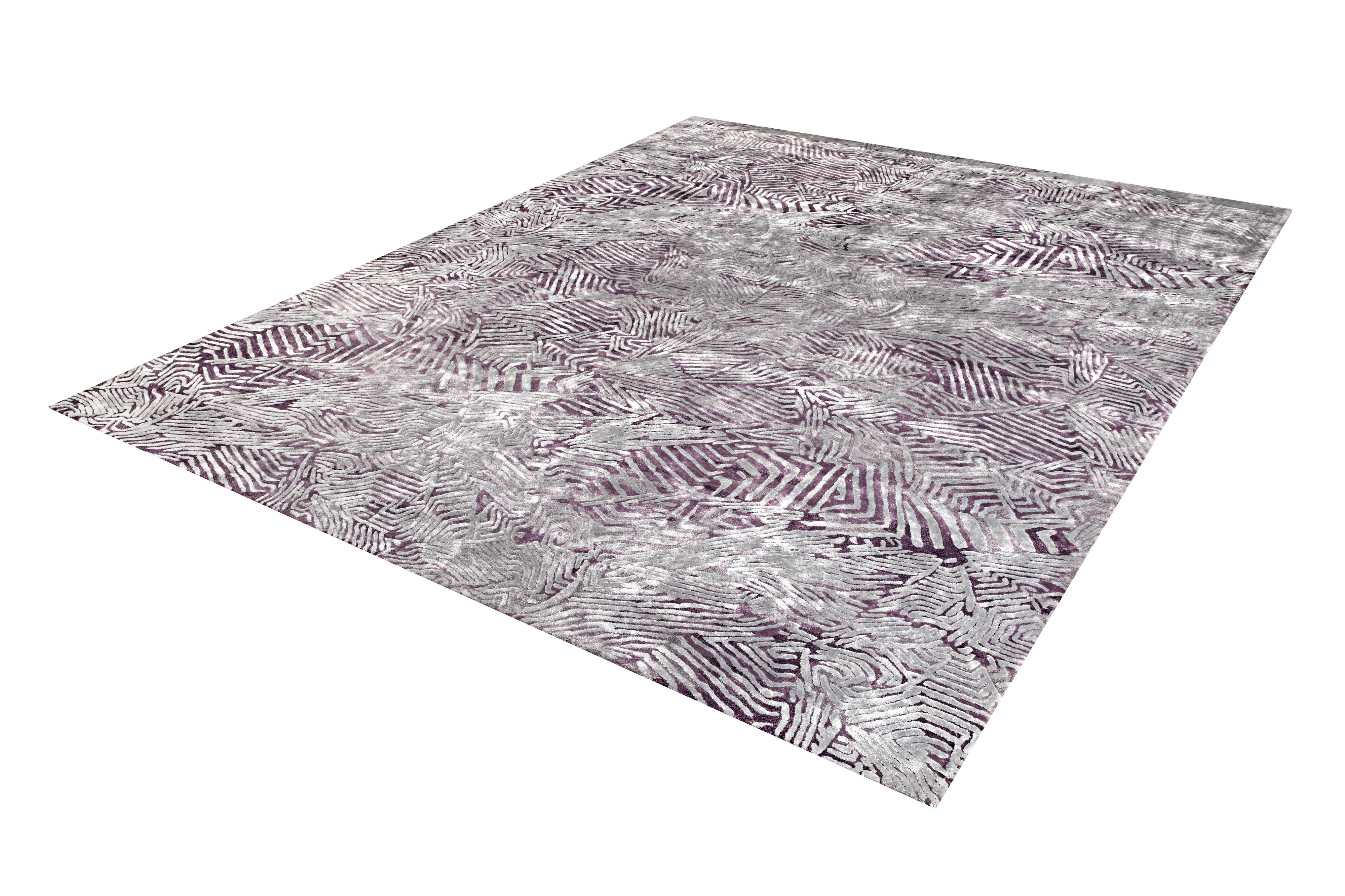 Contemporary LEVEE Hand Tufted Modern Silk Rug in Silver Taupe and Mauve Colours By Hands For Sale