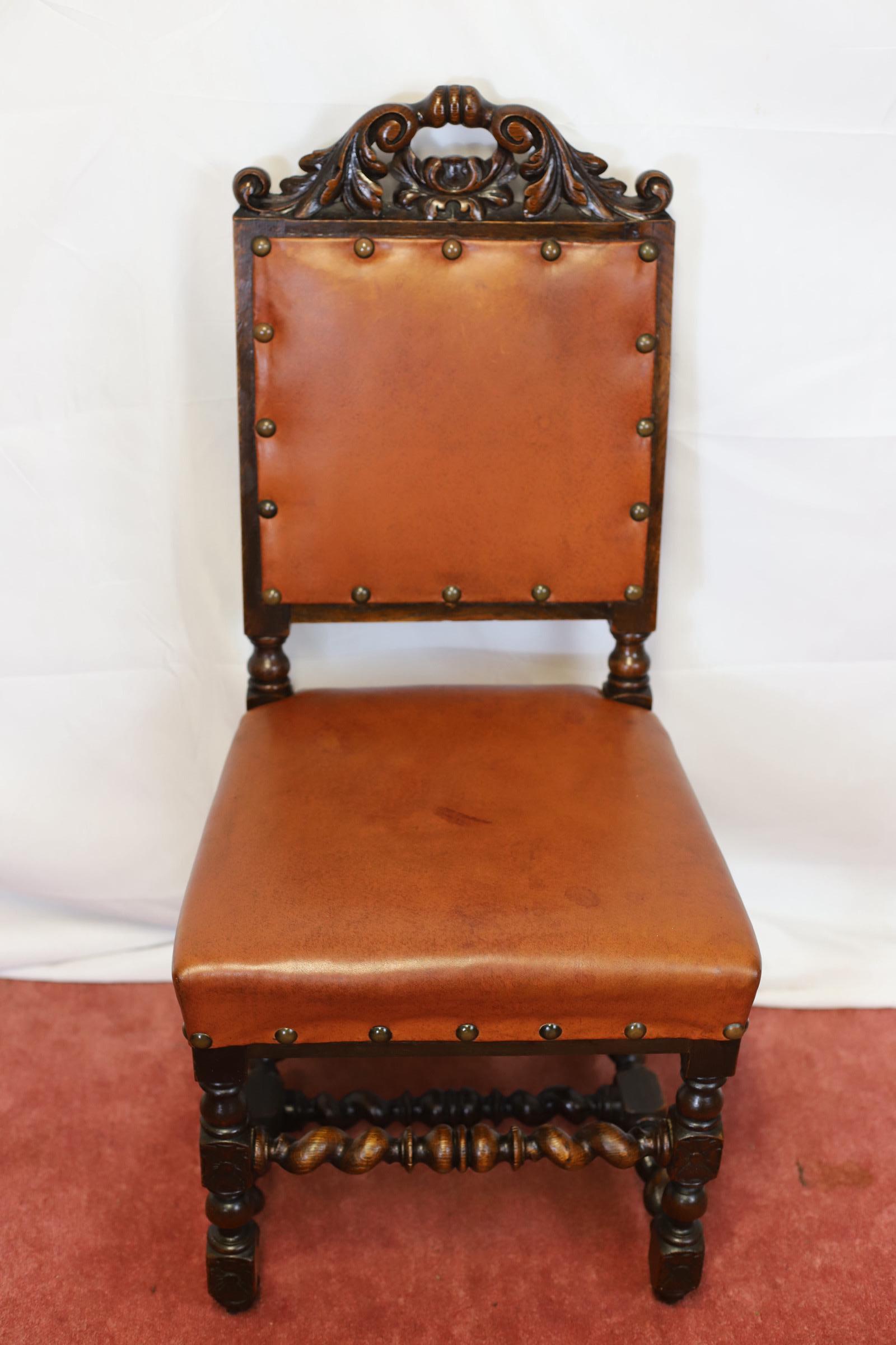 Pelle Set di otto sedie da pranzo vittoriane giacobiane in Oak Levely in vendita