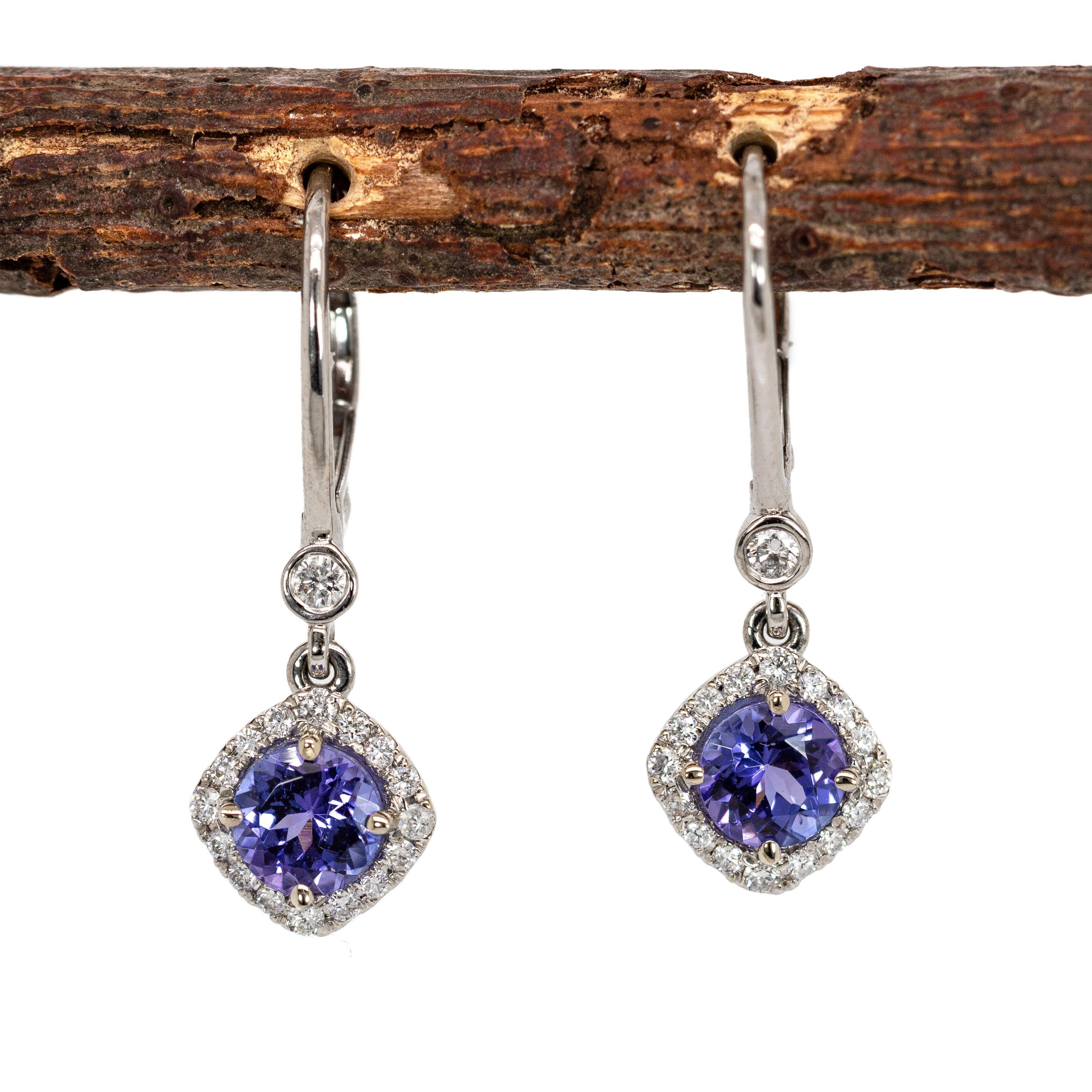 Taille ronde Lever Back Tanzanite Dangle Earrings w Natural Diamond Halo in 14K Gold  RD 5mm en vente