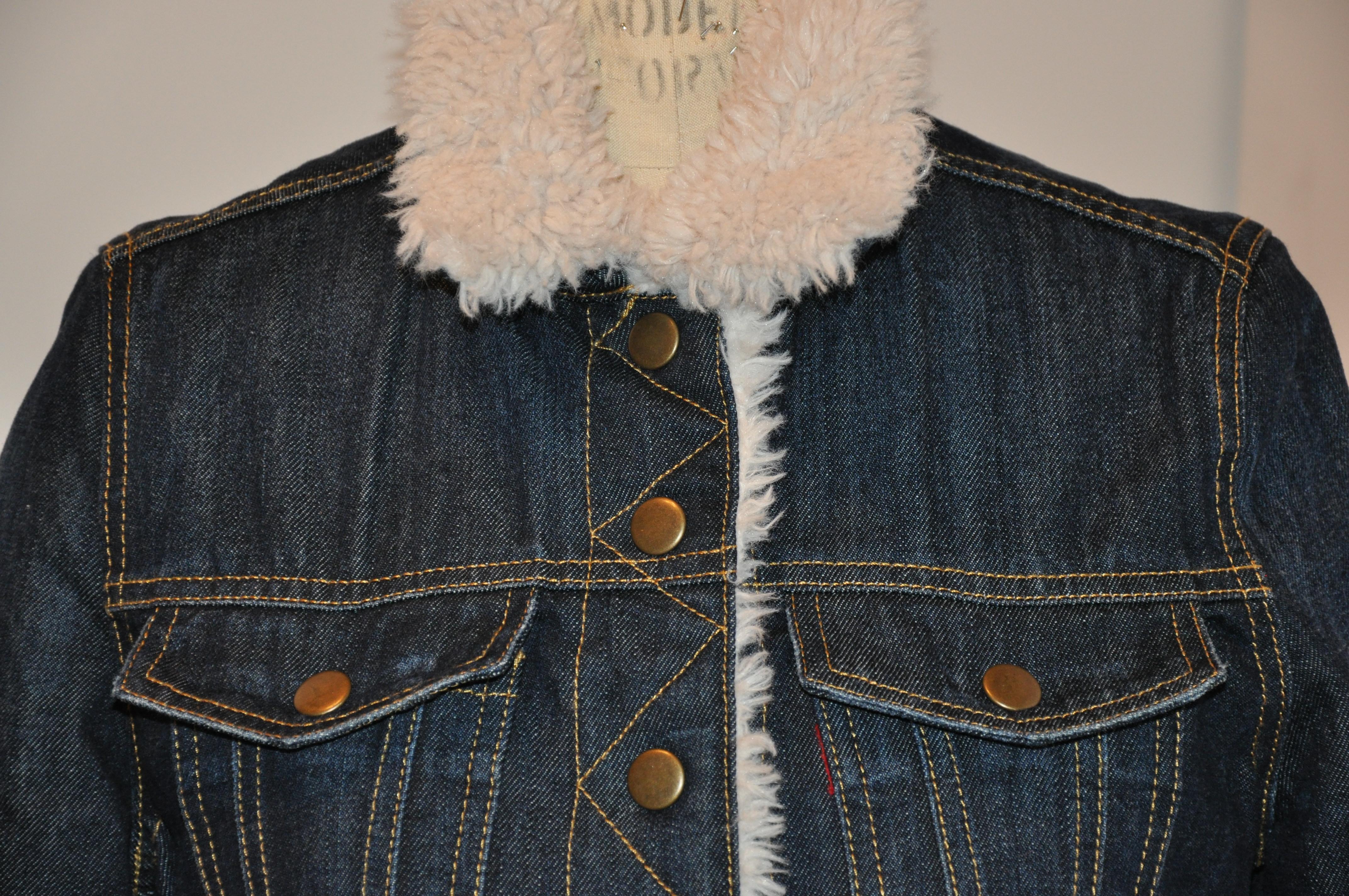 Women's or Men's Levi Faux Fur-Lined Distress Navy Denim Snap-Front Collar Scallop Hemline Jacket For Sale