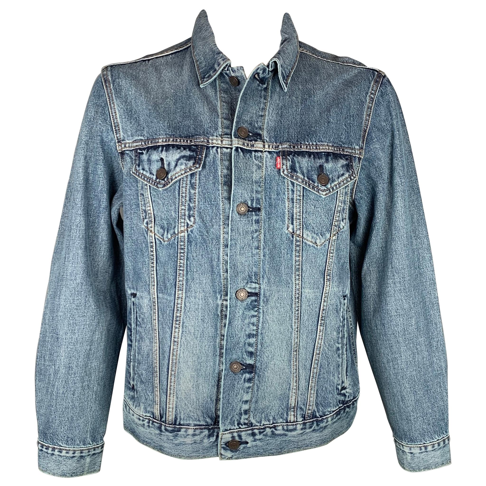 LEVI STRAUSS Vintage Fit Size L Blue Denim Virgil Trucker Jacket