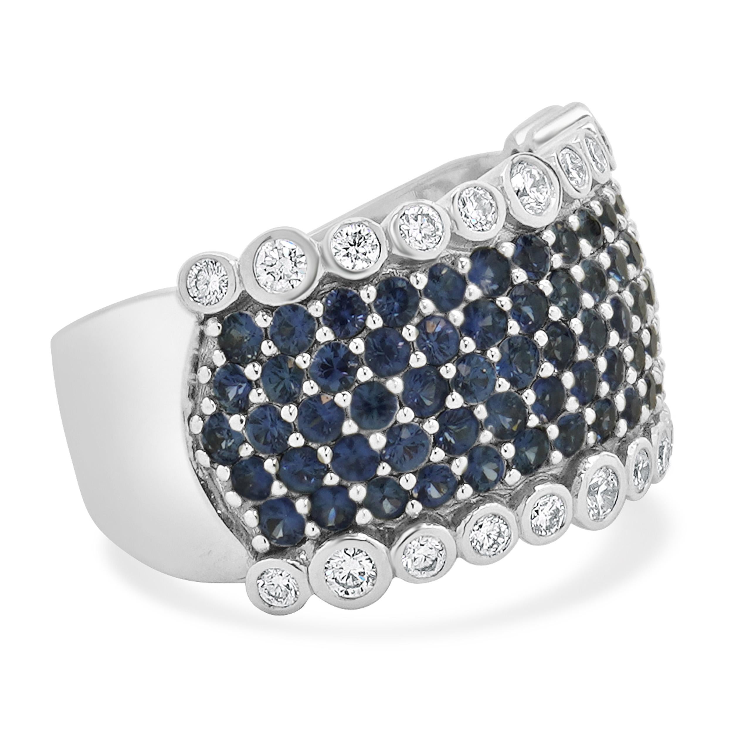 Fascia con zaffiri e diamanti LeVian in oro bianco 14 carati con pavé di zaffiri e diamanti In condizioni ottime in vendita a Scottsdale, AZ