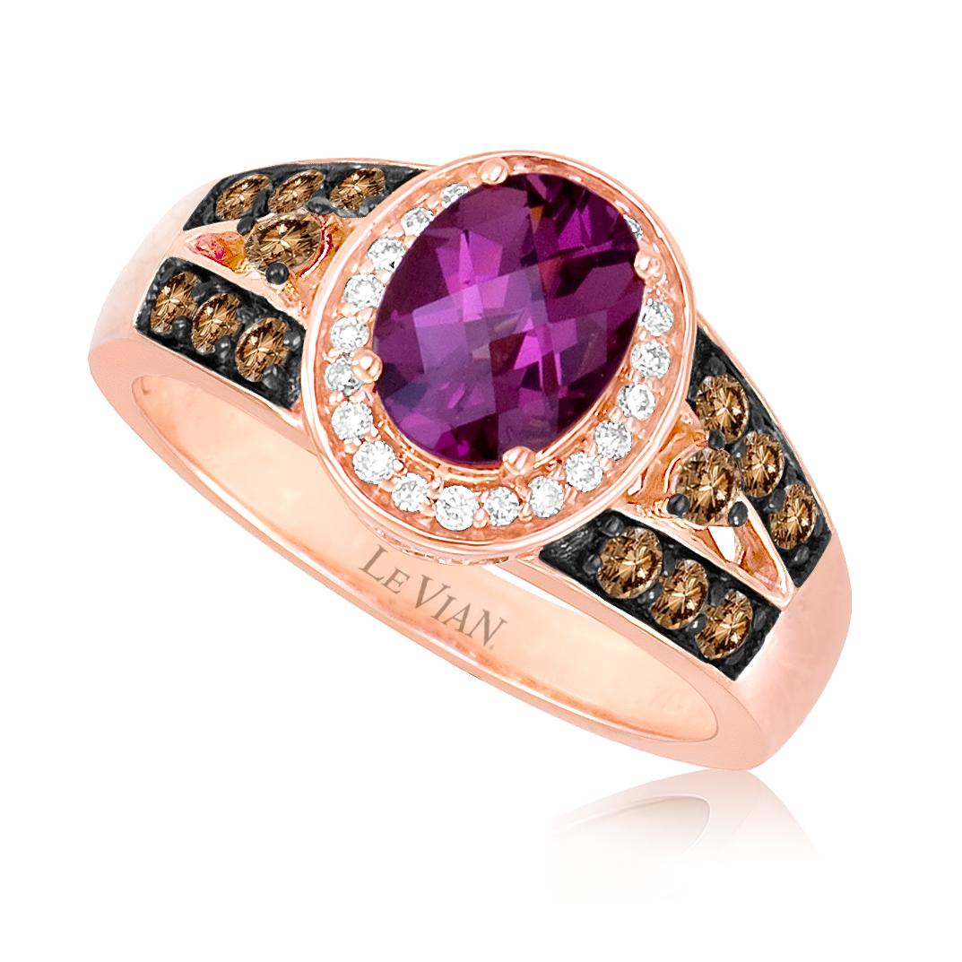Grand Sample Sale Ring featuring 1  1/2 cts. Rhodolite® framboise, 1/3 cts. Diamants en chocolat® , 1/10 cts. Diamants à la vanille  sertie en or 14K fraise
