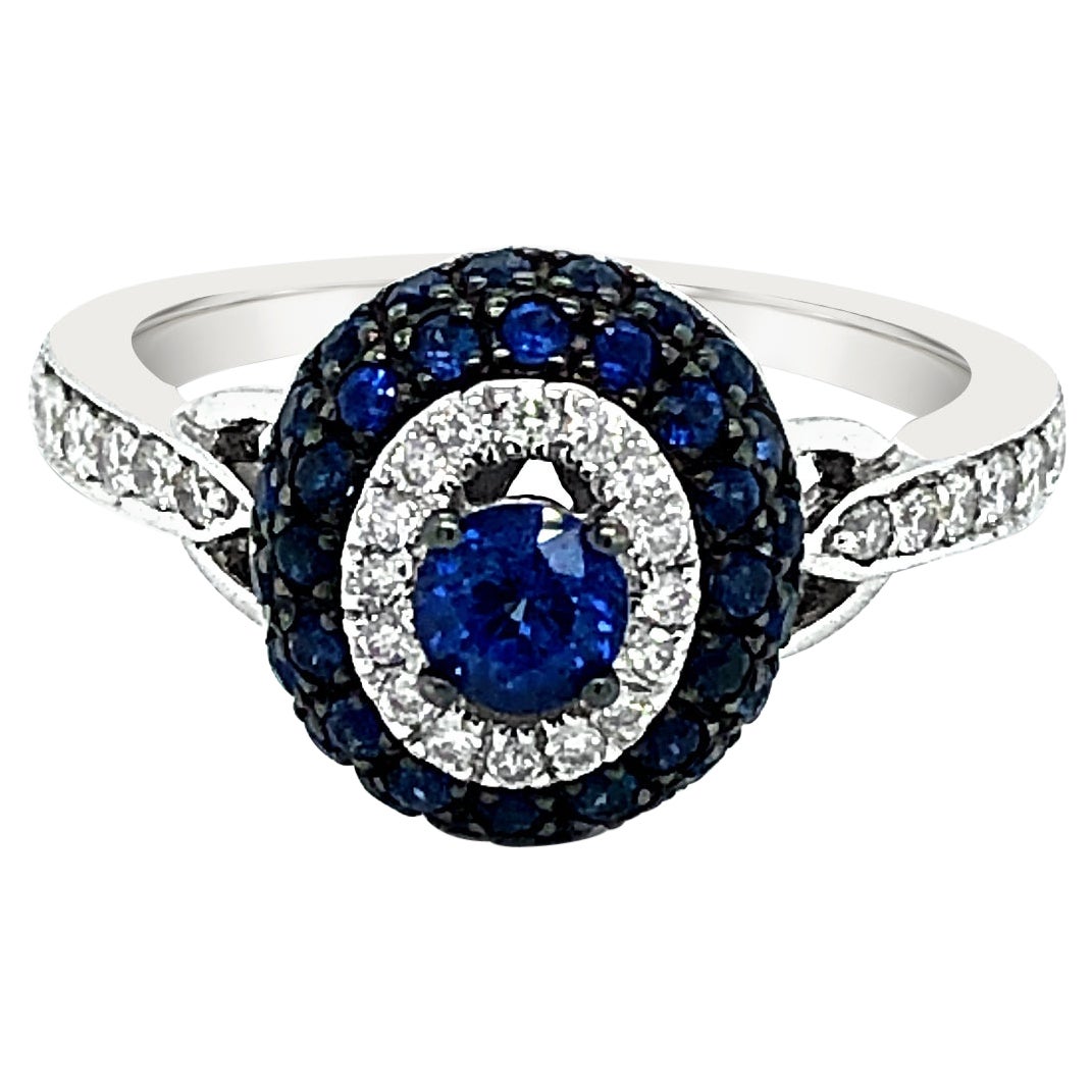 LeVian Bague cocktail en or blanc 14 carats avec saphir bleu et diamants ronds en forme de halo