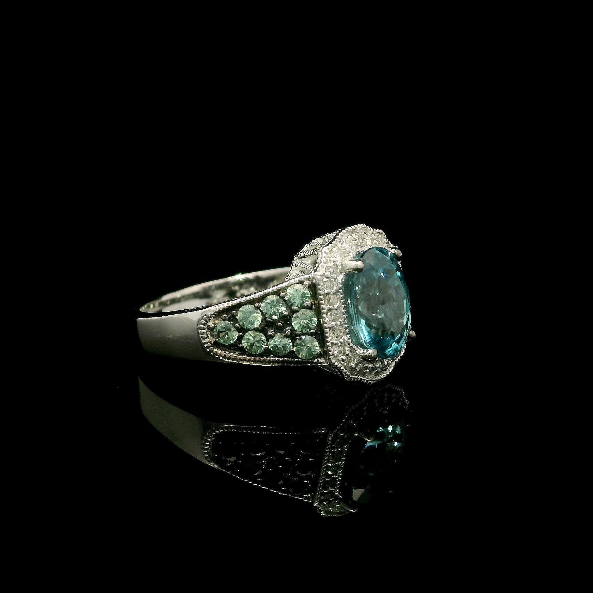 LeVian 14k White Gold Blue Zircon Diamond Halo Pave Green Alexandrite Ring im Angebot 3