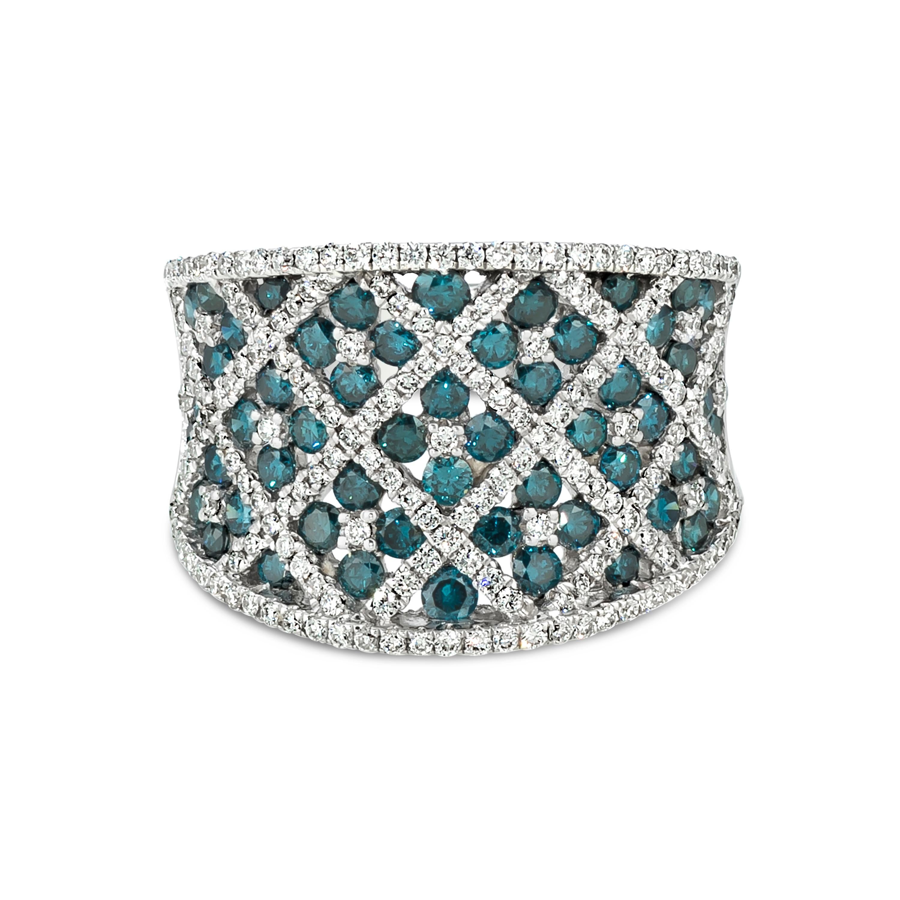 Grand Sample Sale Ring featuring 1 1/4 cts. Blueberry Diamonds® , 5/8 cts. Vanilla Diamonds® set in 14K Vanilla Gold®