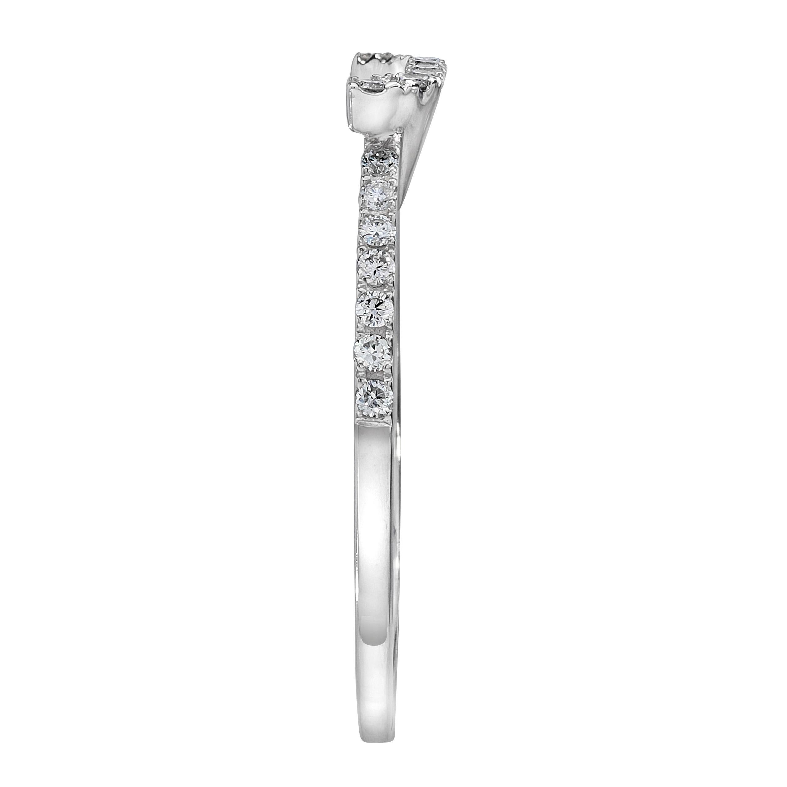 Magnifique alliance de mariage classique LeVian en or blanc 14 carats avec diamants ronds Neuf - En vente à Great Neck, NY