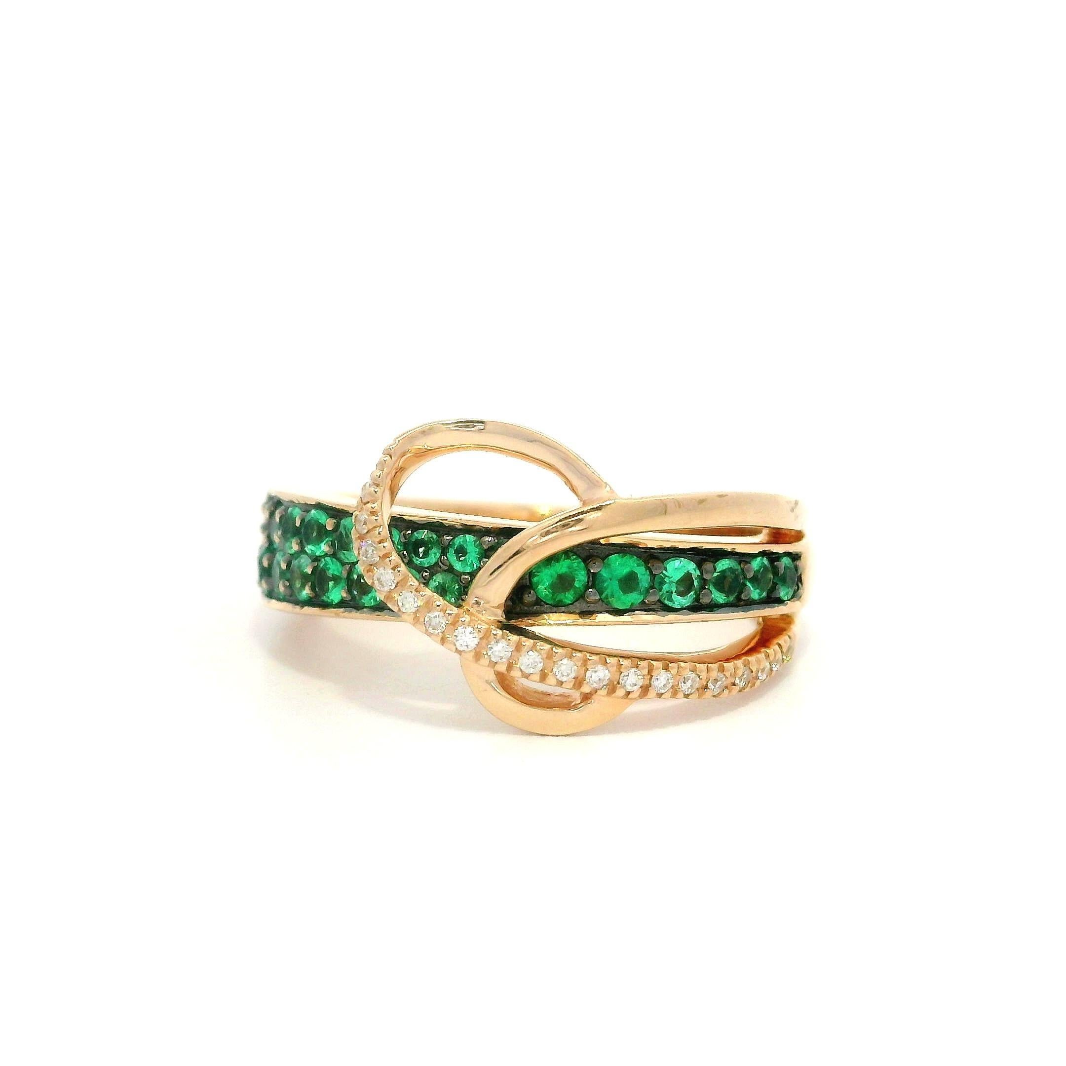 Anello LeVian in oro giallo 14k da 0,58ctw con smeraldo e diamante incrociati in vendita 4