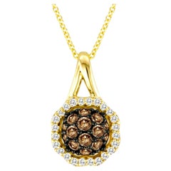 LeVian Collier pendentif en or jaune 14 carats avec grappe de diamants ronds brun chocolat