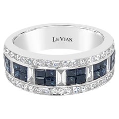 Anello classico LeVian in oro bianco 18 carati con zaffiro blu, diamante tondo e baguette