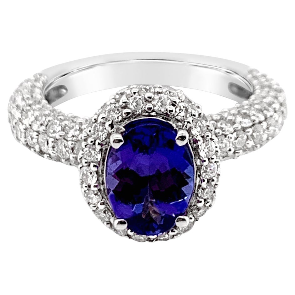18 Karat Weißgold Tansanit Runder Diamant Klassischer Hübscher Halo Cocktail-Ring