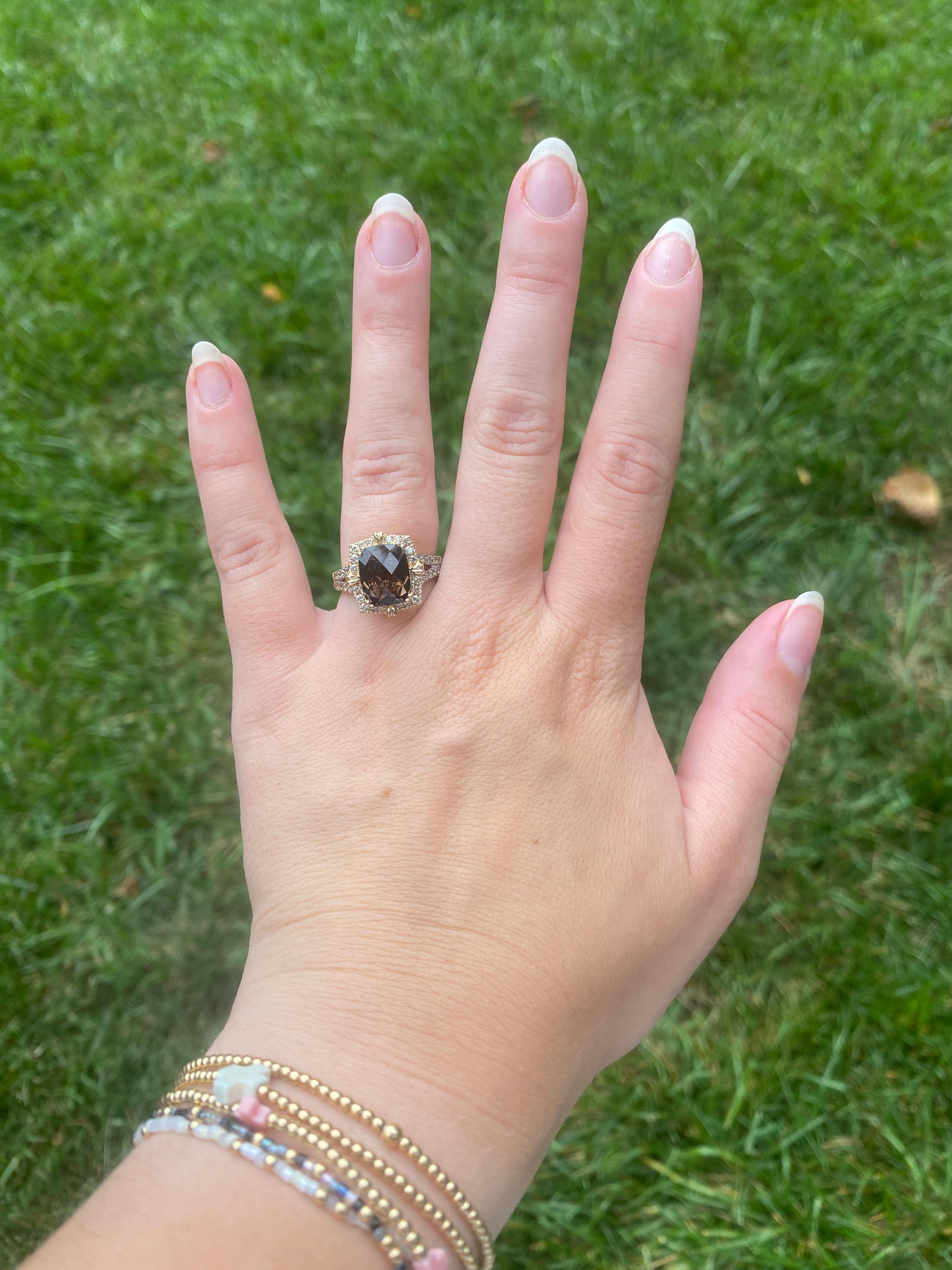 Anillo LeVian de cuarzo ahumado y diamantes de 4,5 ctw, oro amarillo de 14k, talla 7 en venta 2