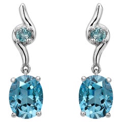 Magnifiques boucles d'oreilles élégantes en argent sterling 925 avec topaze bleue, zircon et pierre précieuse