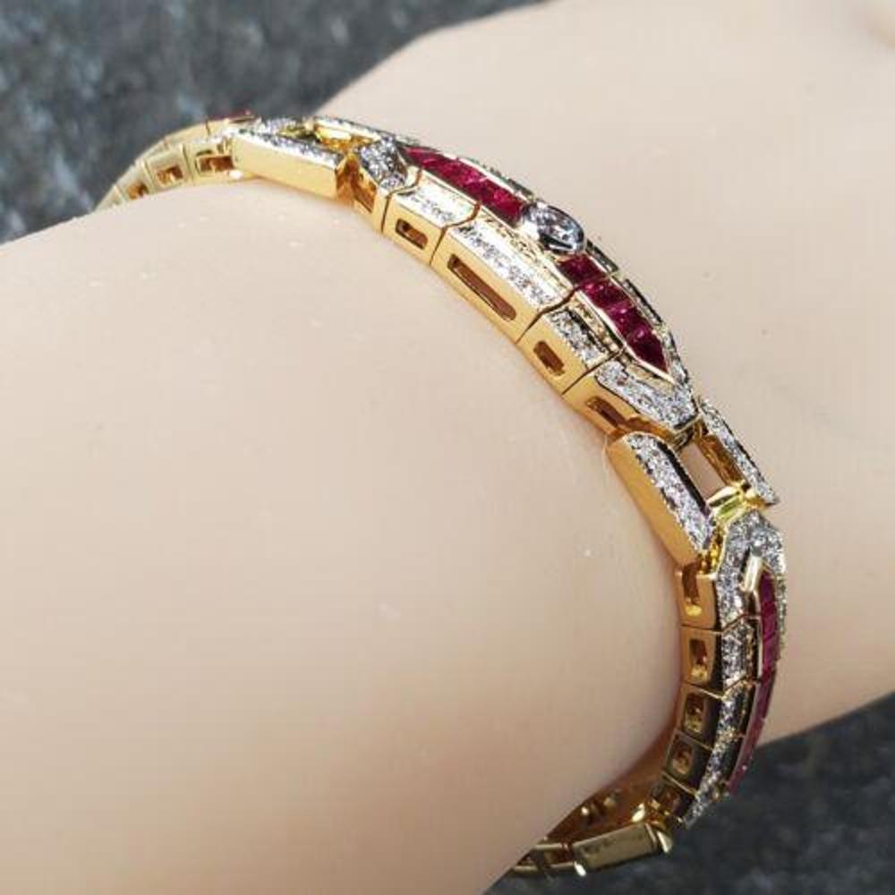 Levian Bracelet de style Art déco en or jaune 18 carats avec diamants et rubis baguettes Pour femmes en vente