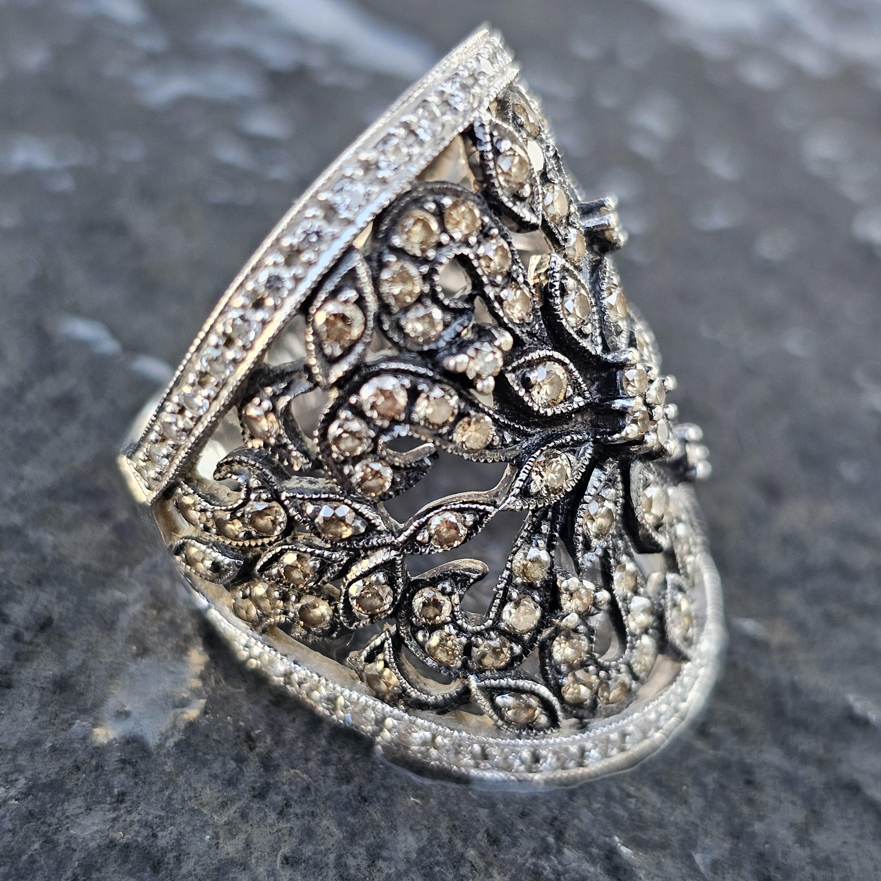 Levian Chocolate Diamond Saddle Wide Ring Band 14k White Gold sz 6.75 In Good Condition For Sale In Northbrook, IL