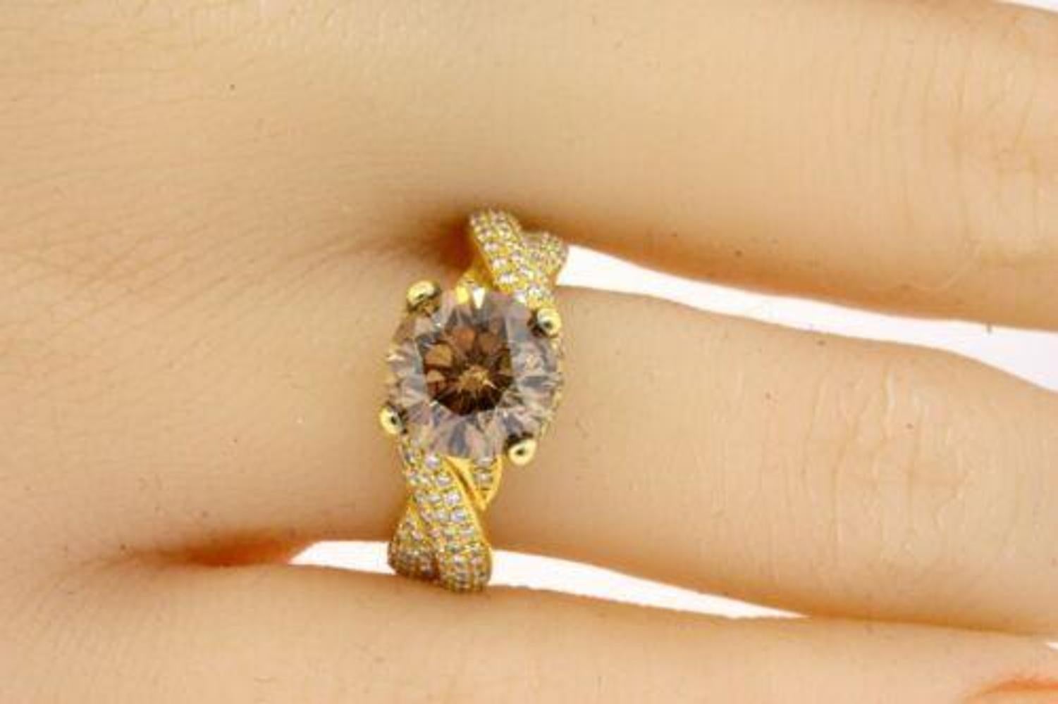 Levian Diamond Engagement Ring 2.5ct Round Center Chocolate 18k Gold 5.75 30k In Good Condition For Sale In Northbrook, IL