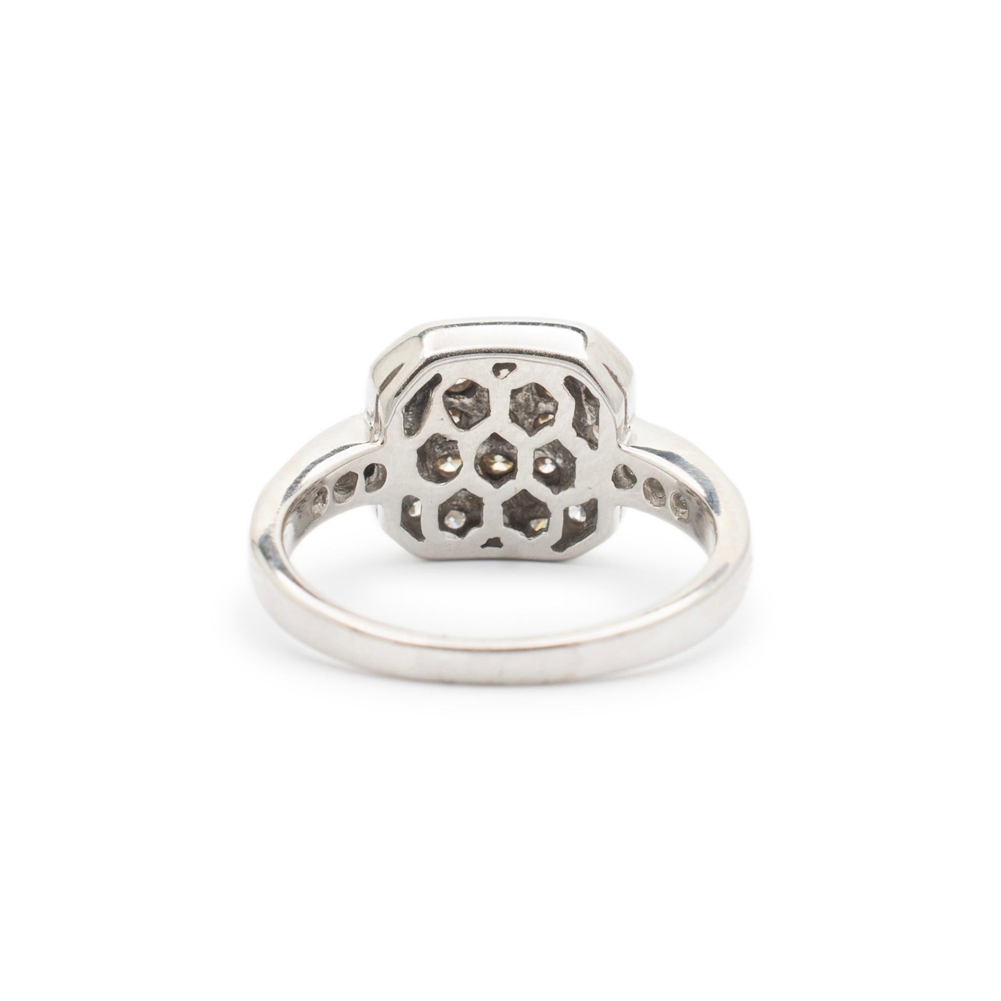 Levian Ladies Square Shaped Cluster White & Chocolate Diamond Engagement Ring (bague de fiançailles pour dames) Pour femmes en vente