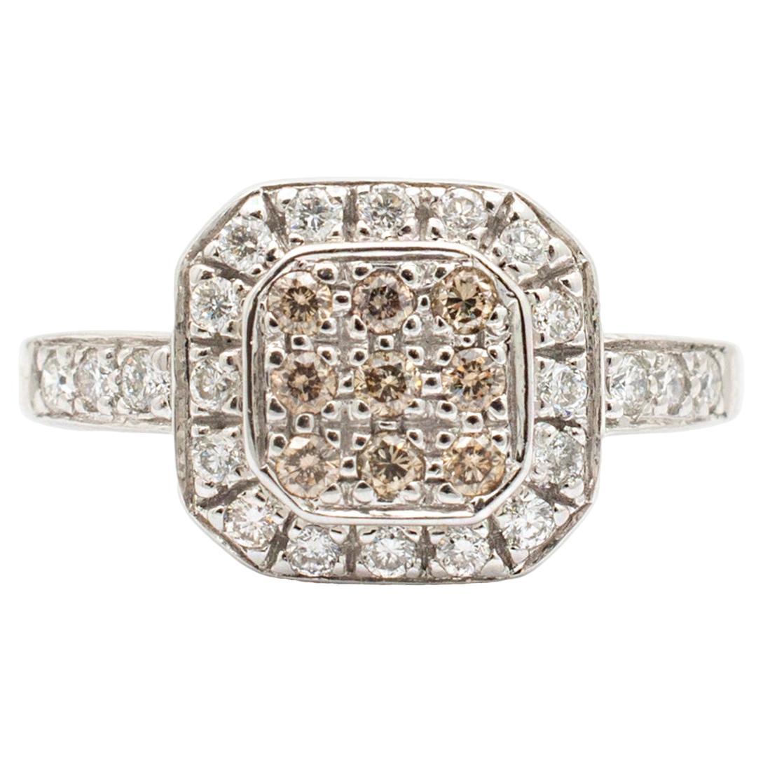 Levian Ladies Square Shaped Cluster White & Chocolate Diamond Engagement Ring (bague de fiançailles pour dames) en vente