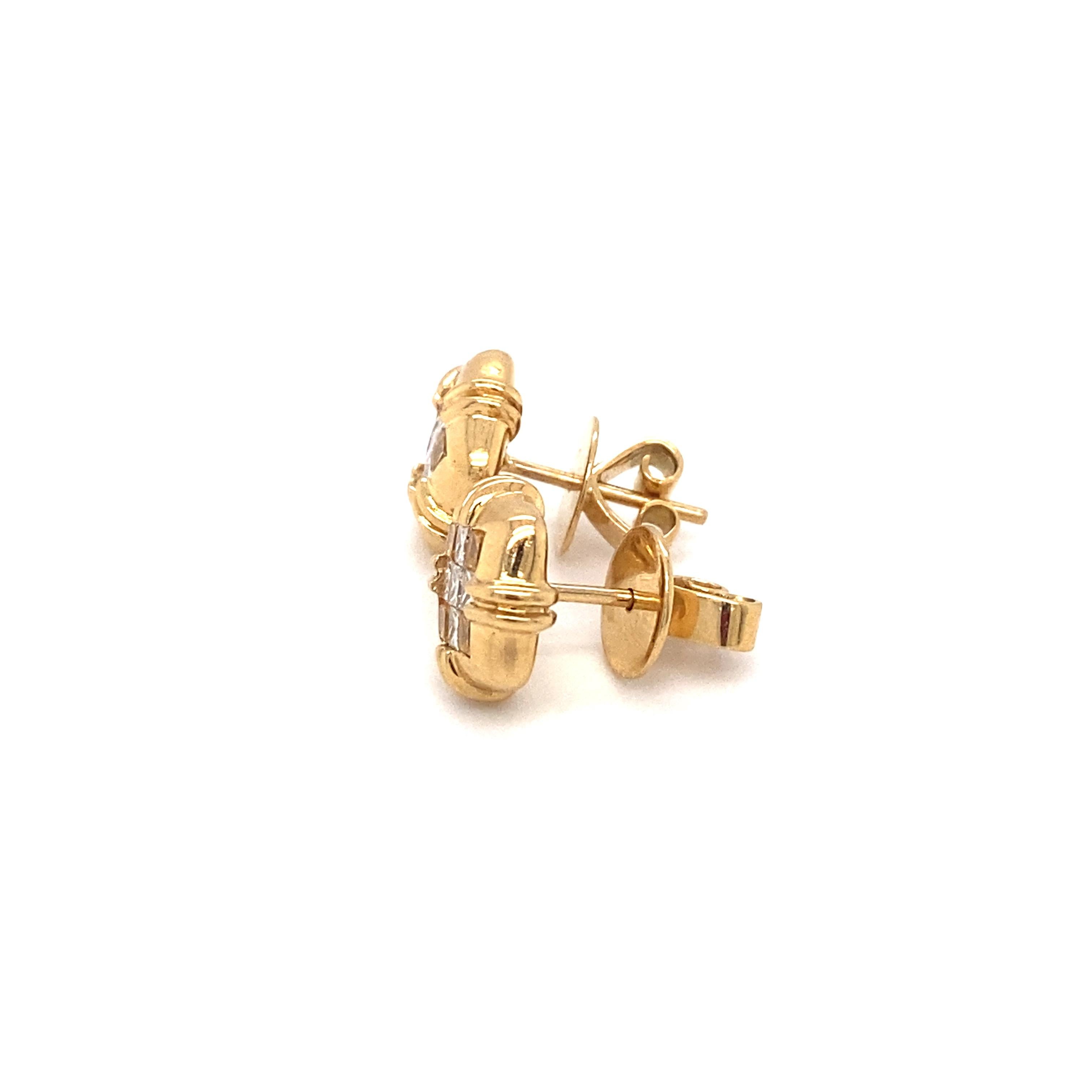 Women's LeVian Pair of Earrings 18 Karat Yellow Gold with Diamonds For Sale