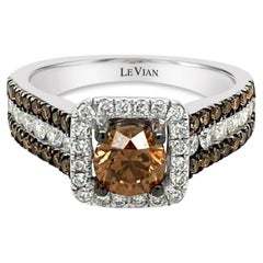 LeVian Ring mit schokoladenfarbenen Diamanten und vanillefarbenen Diamanten, gefasst in 14 Karat Weißgold