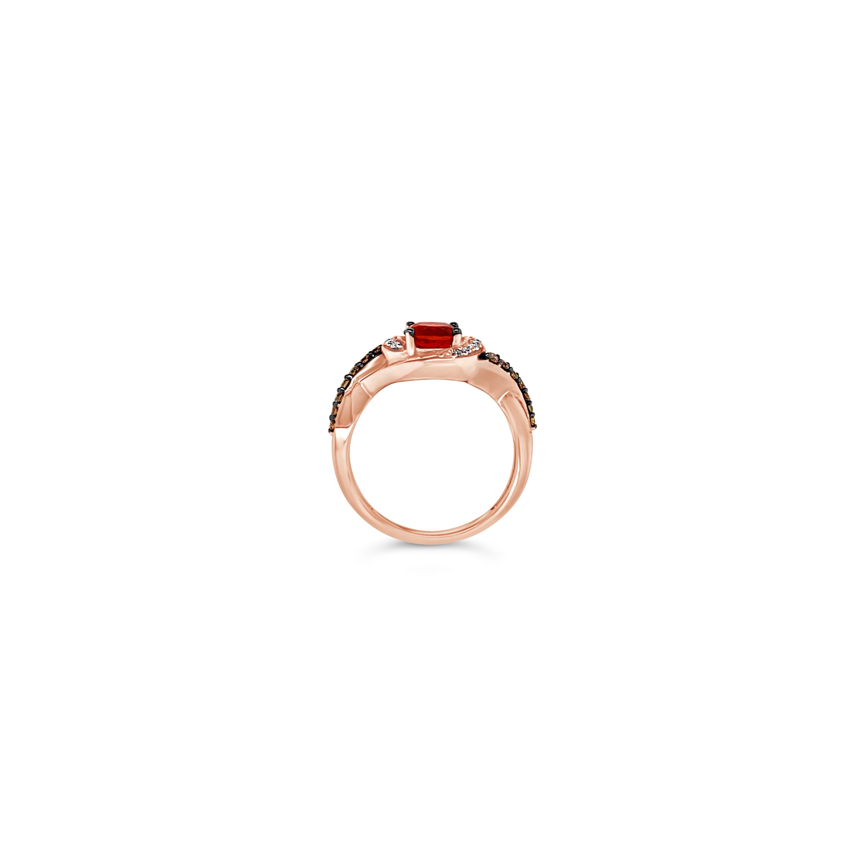 Le Vian Chocolatier® Ring mit 0,45 Karat. Neon-Tangerine Feueropal®, 0,17 ct. Schokoladen-Diamanten® , 0,08 Karat. Vanilla Diamonds® gefasst in 14K Strawberry Gold®

Diamonds Breakdown:
.17 Karat braune Diamanten
.08 Karat Weiße Diamanten

Gems