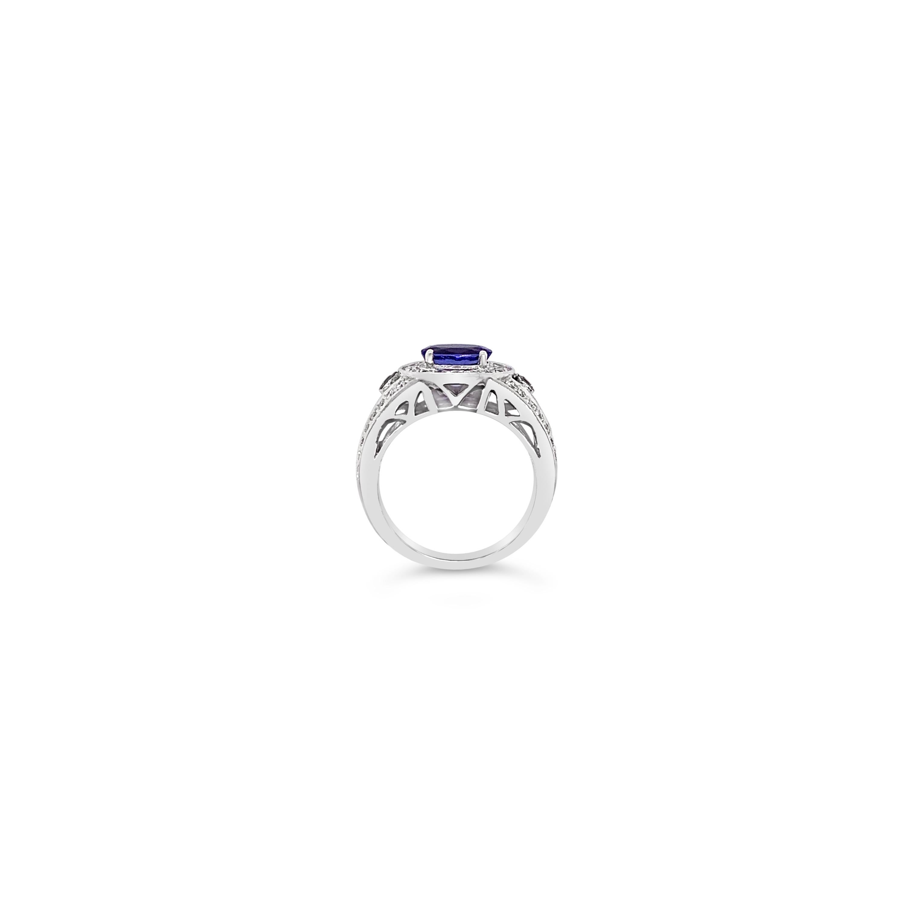 Le Vian Chocolatier® Ring featuring 0.65 cts. Blueberry Tanzanite®, 0.04 cts. Chocolate Diamonds® , 0.42 cts. Vanilla Diamonds®  set in 14K Vanilla Gold®
Ring size 7
Please feel free to reach out with any questions! Item comes with a Le Vian®