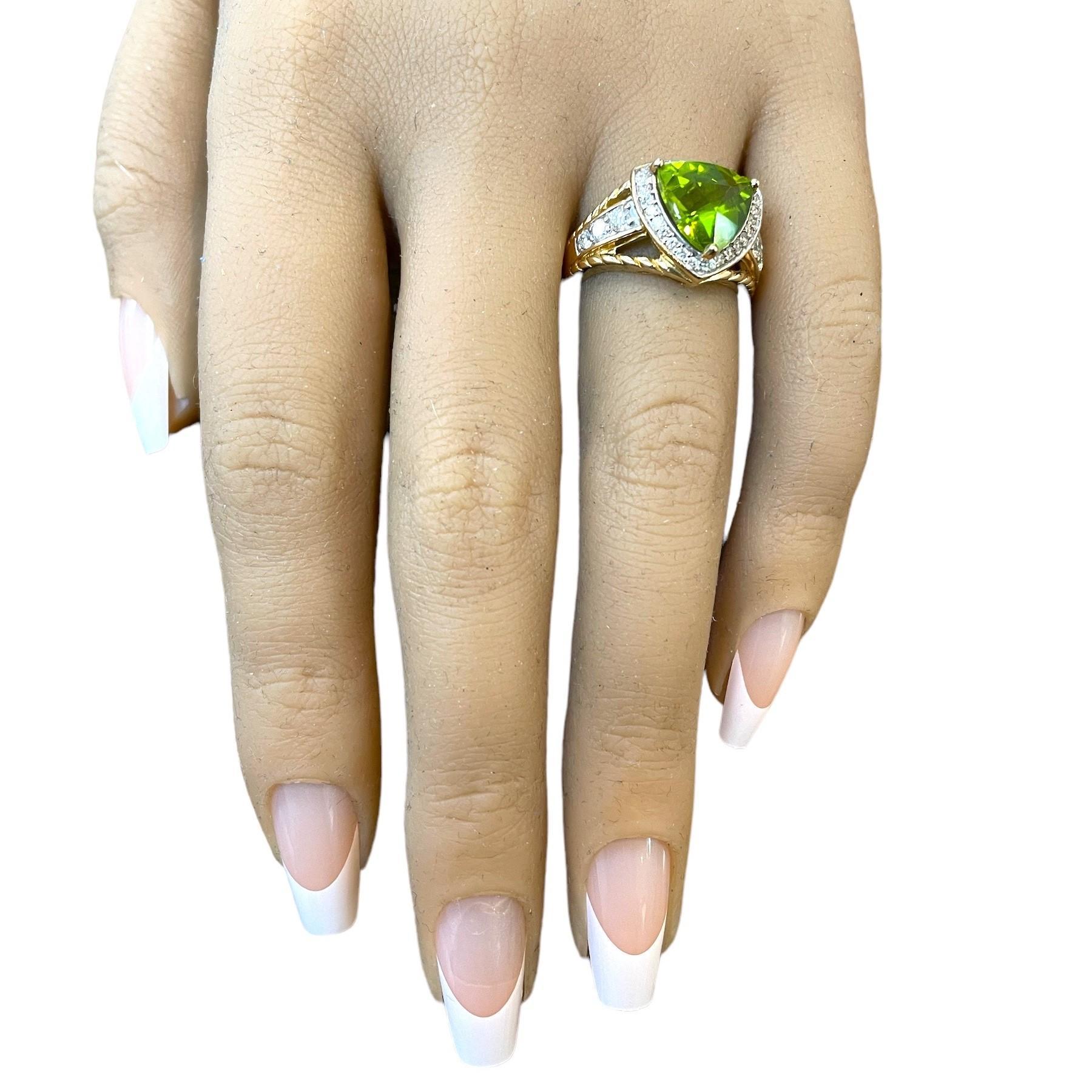 LeVian Trillion Peridot Ring with Diamond Accents - 14K Yellow Gold In Good Condition For Sale In New York, NY