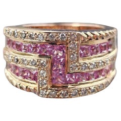 Anello Levian a fascia larga con zaffiro rosa taglio principessa e diamante in oro rosa 14k Sz 7