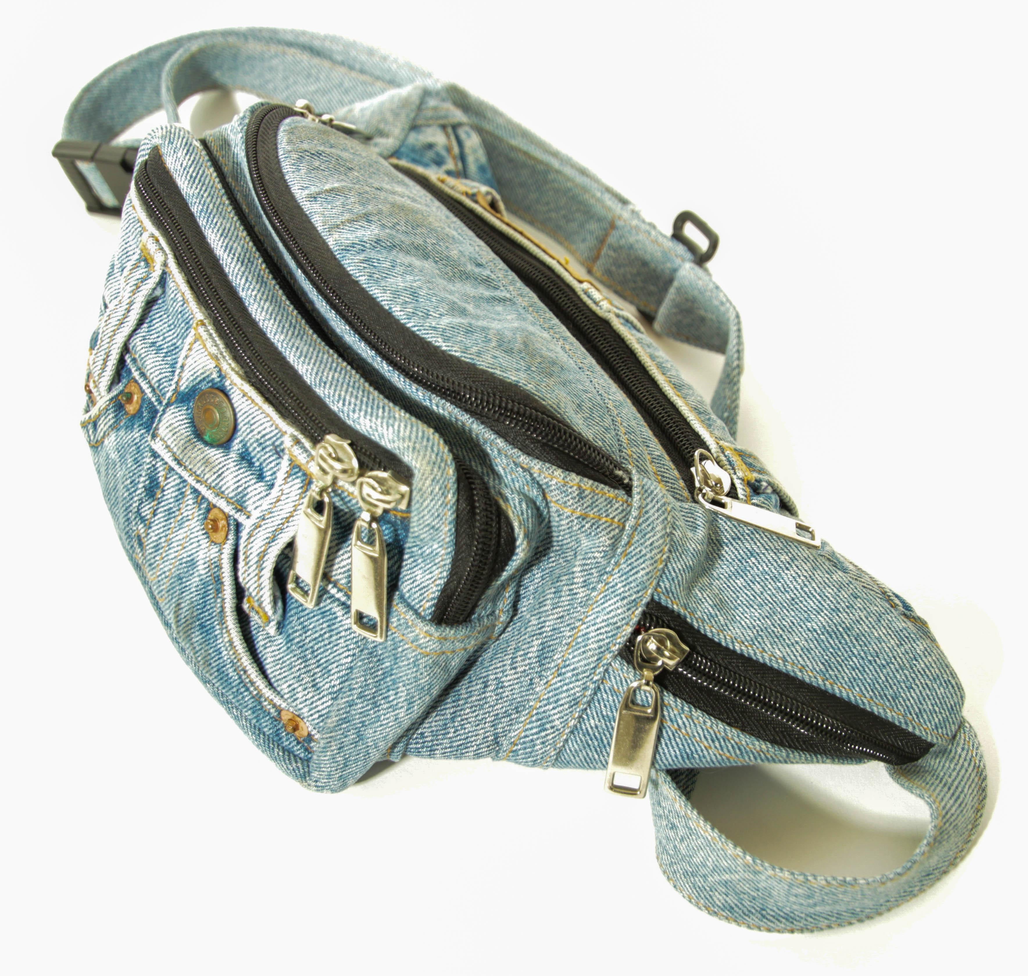 Levi's Levi Strauss Gürteltasche aus Denim mit Gürteltasche für Damen oder Herren im Angebot