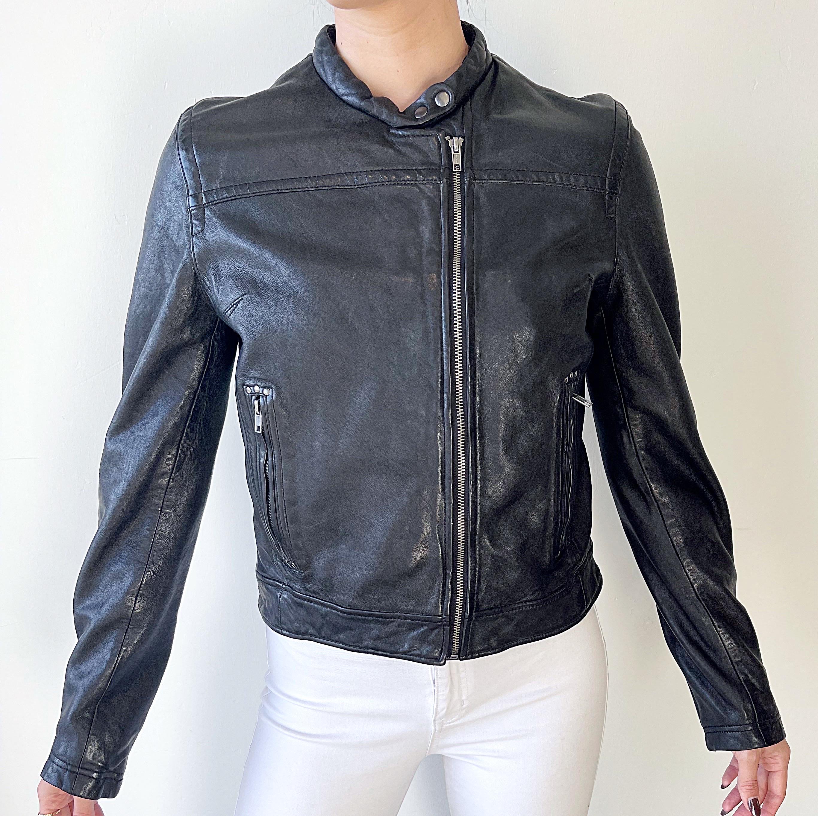 Chaqueta de vuelo bomber mediana de piel negra para mujer Levi's Made and Crafted en Excelente estado para la venta en San Diego, CA