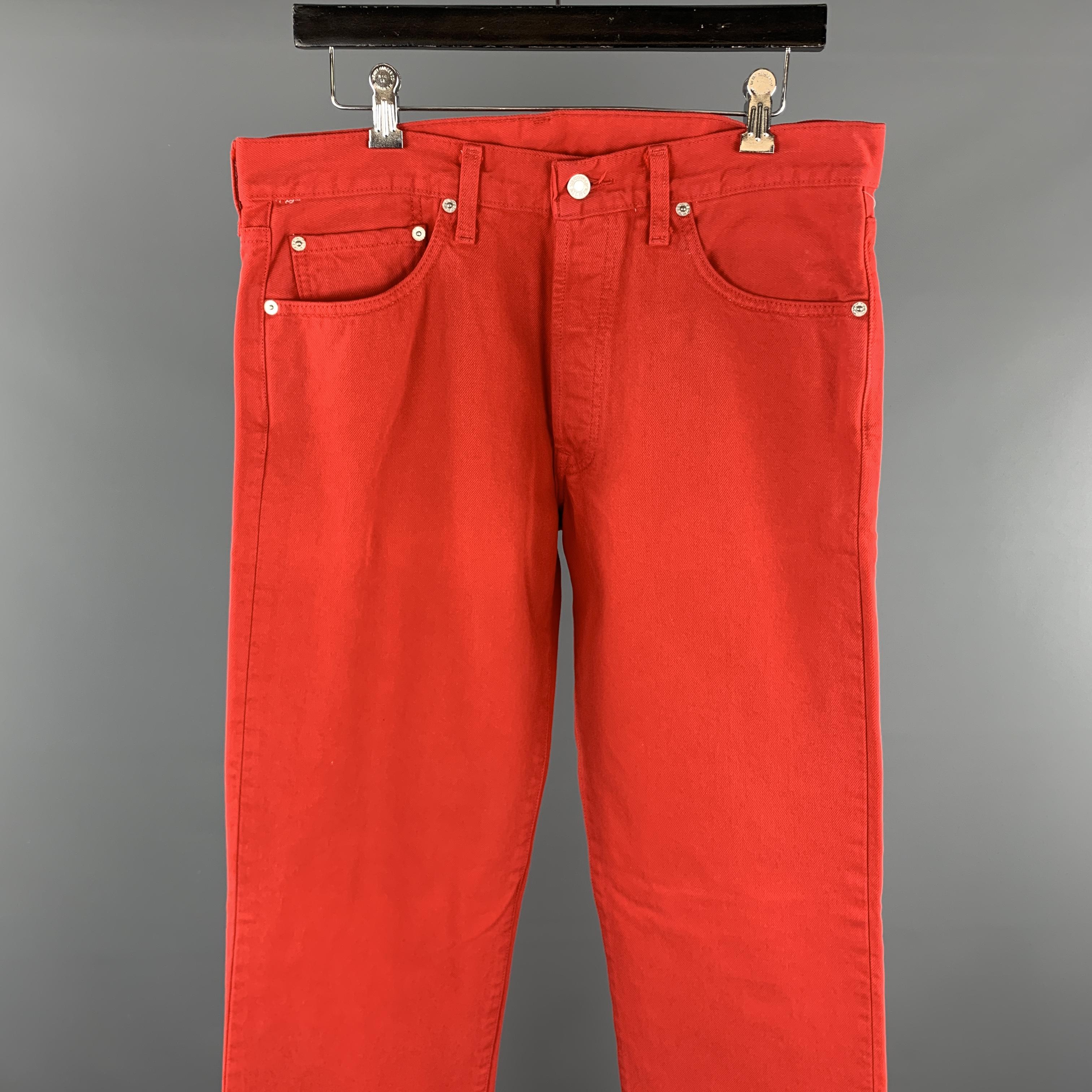 LEVI'S x 501 XX ALIFE casual pants comes in a red cotton featuring a jean cut style and a button fly closure. 


Very Good Pre-Owned Condition.
Marked: 34 x 32

Measurements:

Waist: 32 in. 
Rise: 9.5 in.
Inseam: 32 in.