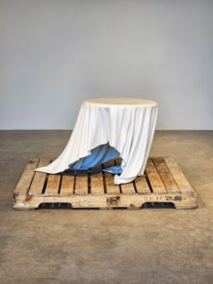 Levitaz Side Table in White Gloss Finish