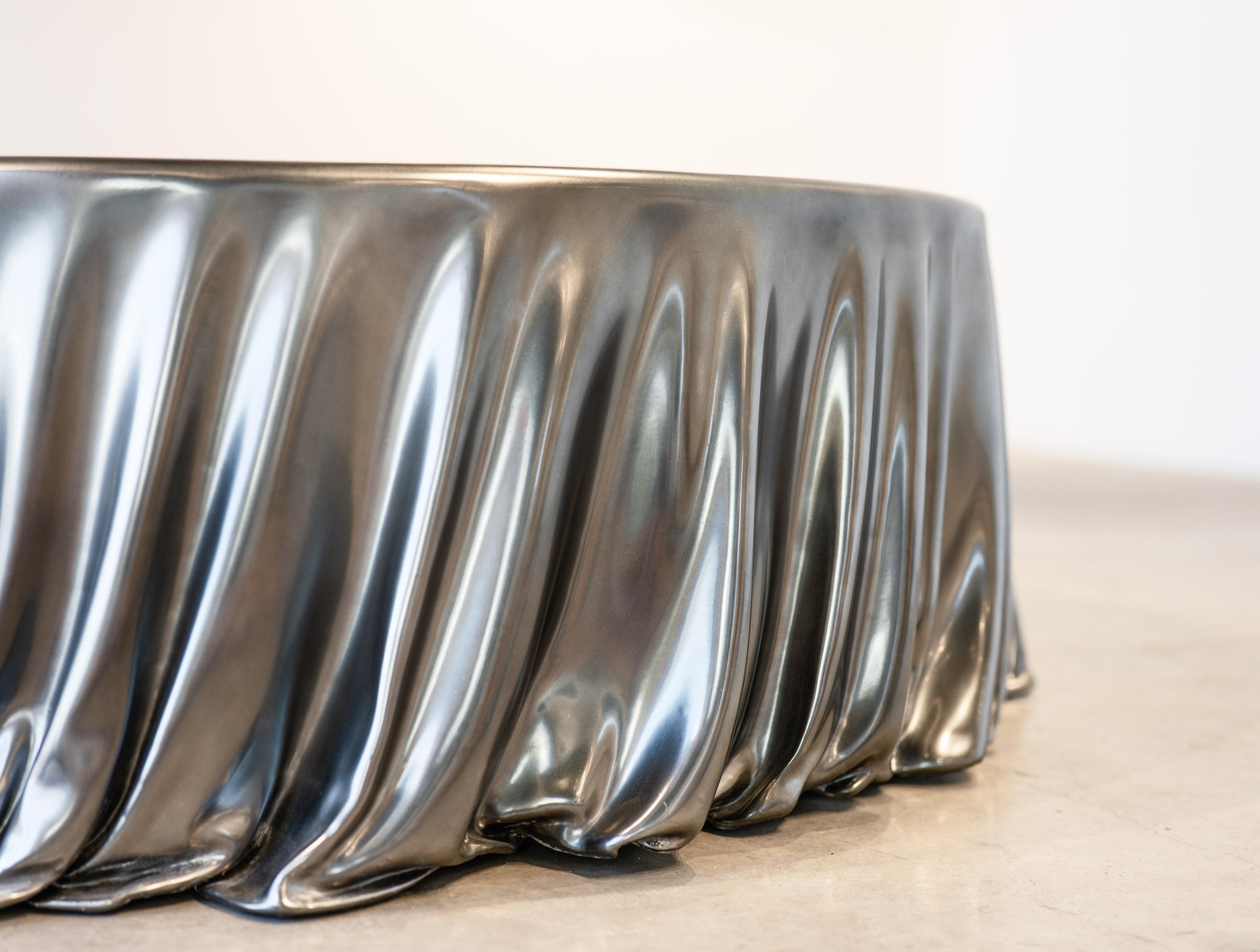 Levitaz Twirl Coffee Table Velvet Chrome im Angebot 8