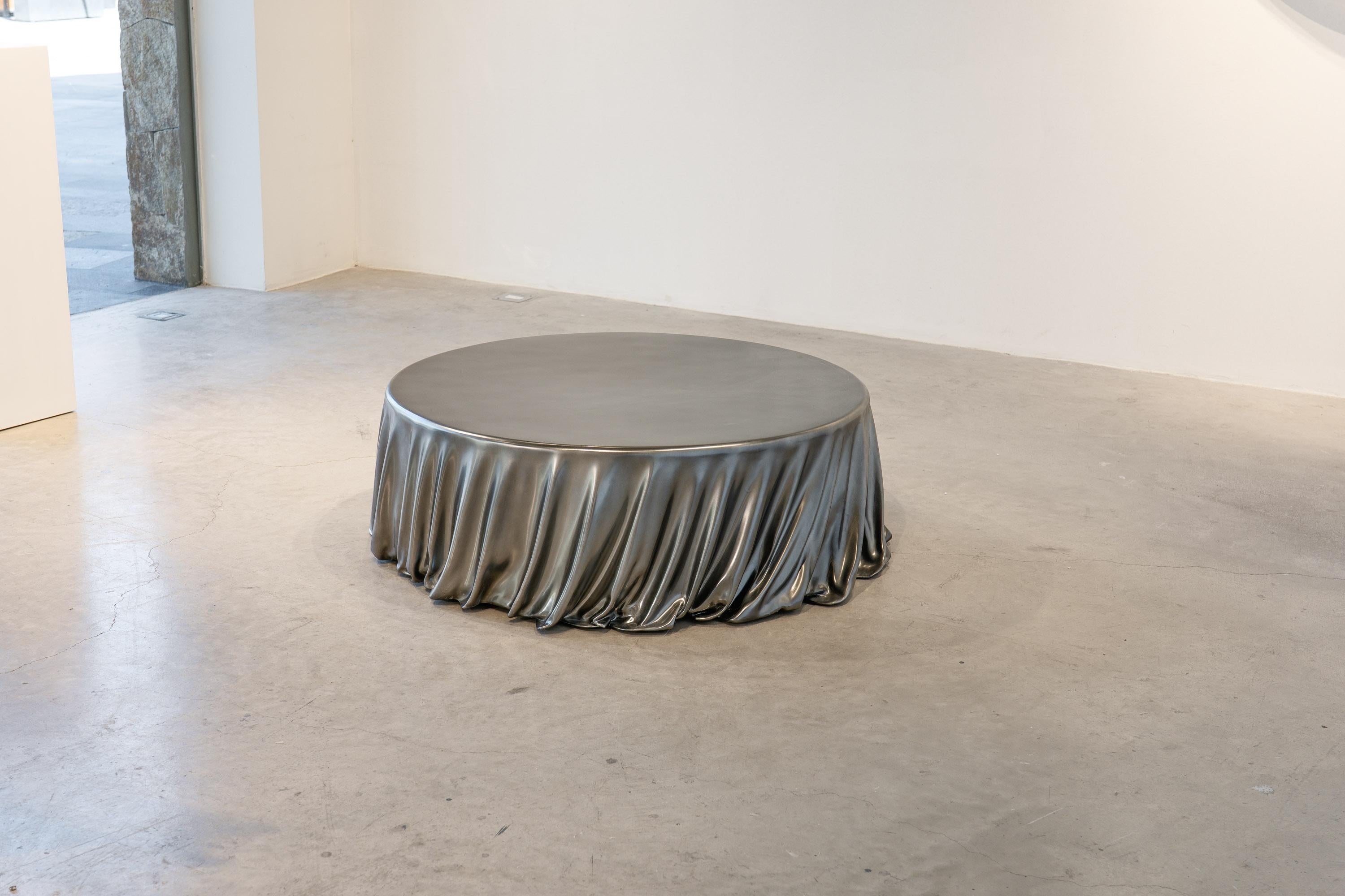 Levitaz Twirl Coffee Table Velvet Chrome im Angebot 2