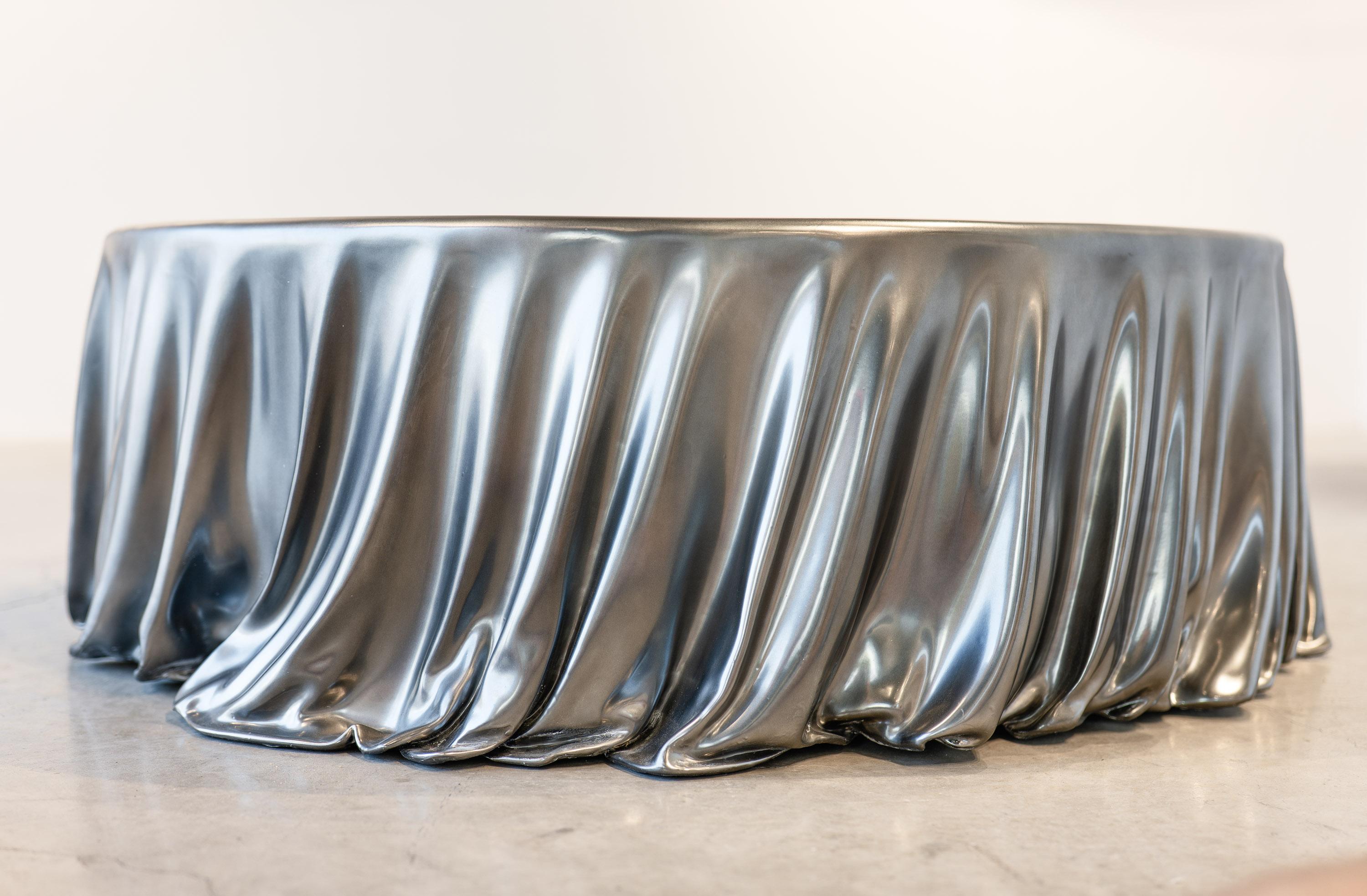 Levitaz Twirl Coffee Table Velvet Chrome im Angebot 3