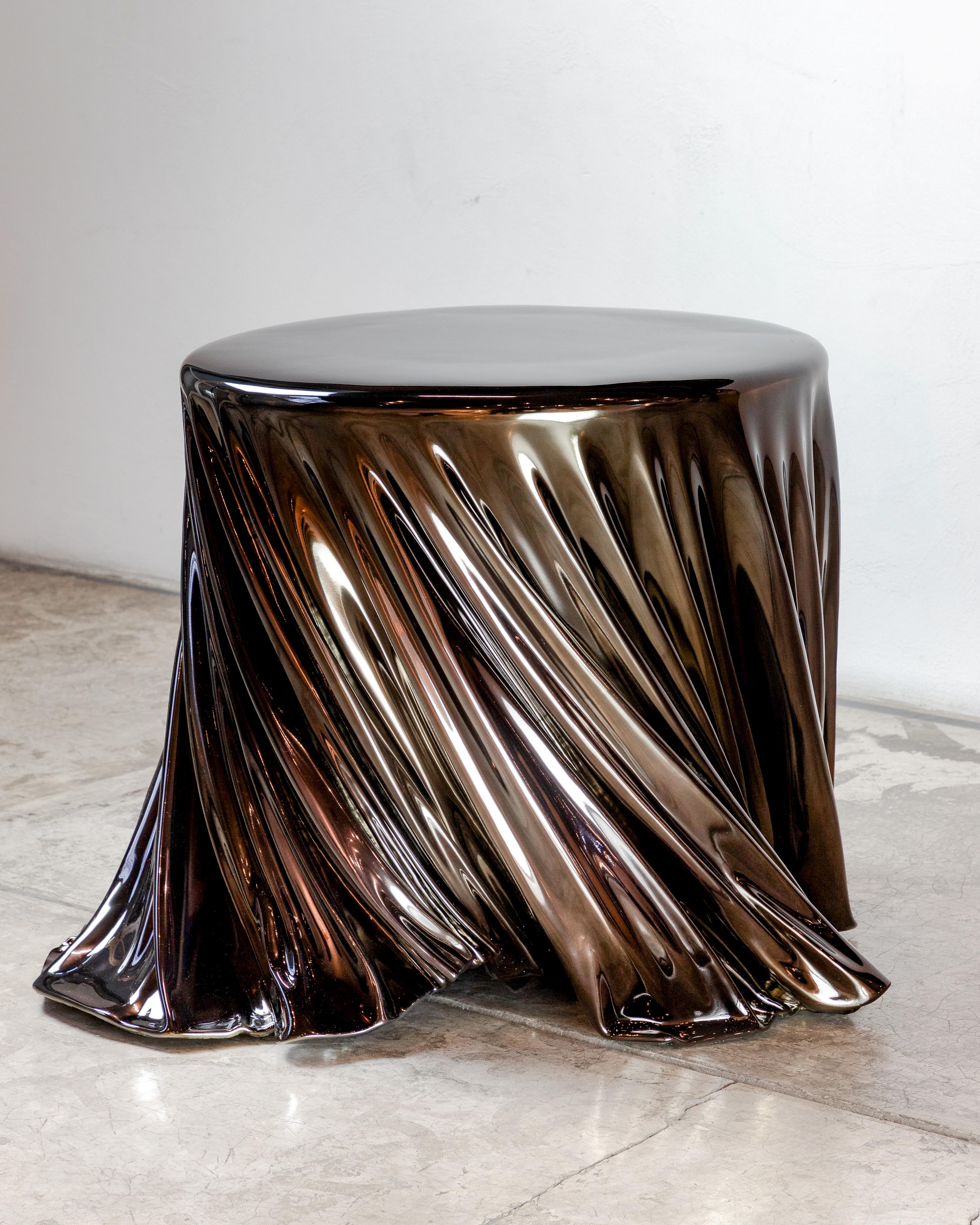Polychromé Levitaz Twirl Side Table Chrome Black en vente