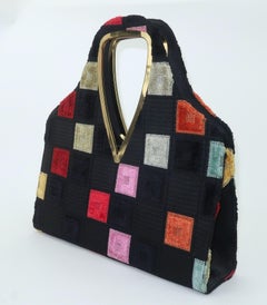 LEWIS Handtasche aus schwarzem, geschnittenem Samt mit geometrischem Muster, 1960er Jahre