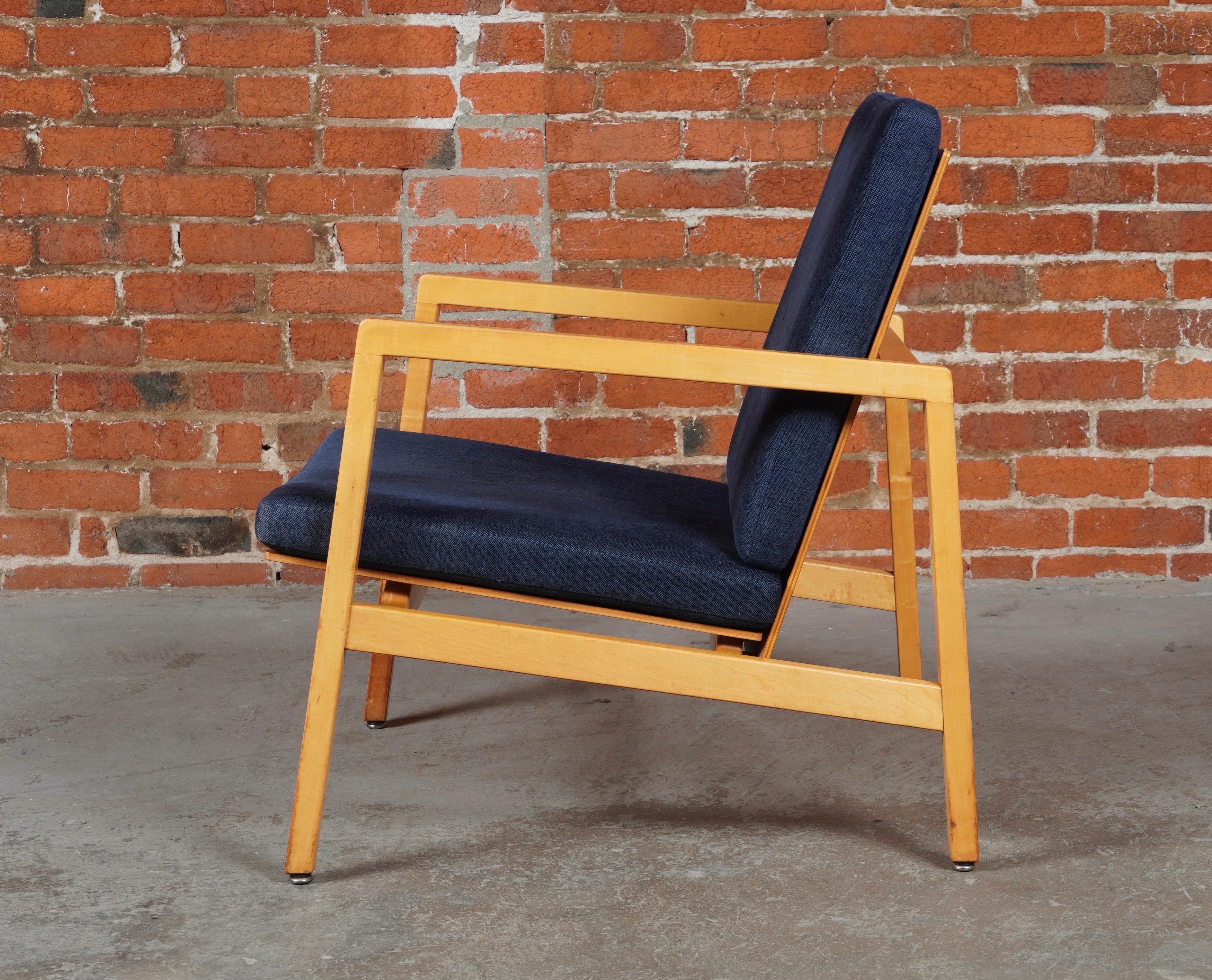 Mid-Century Modern Lewis Butler Armchair for Knoll For Sale