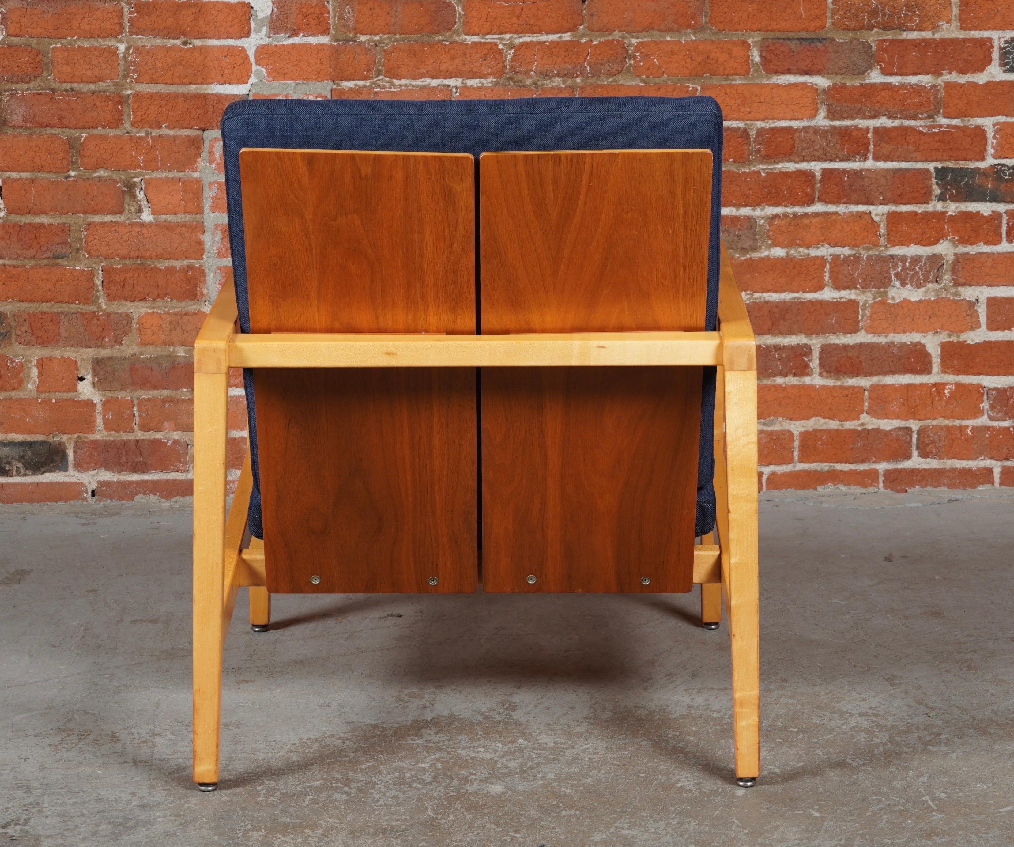 Lewis Butler Armchair for Knoll In Good Condition For Sale In Oakland, CA