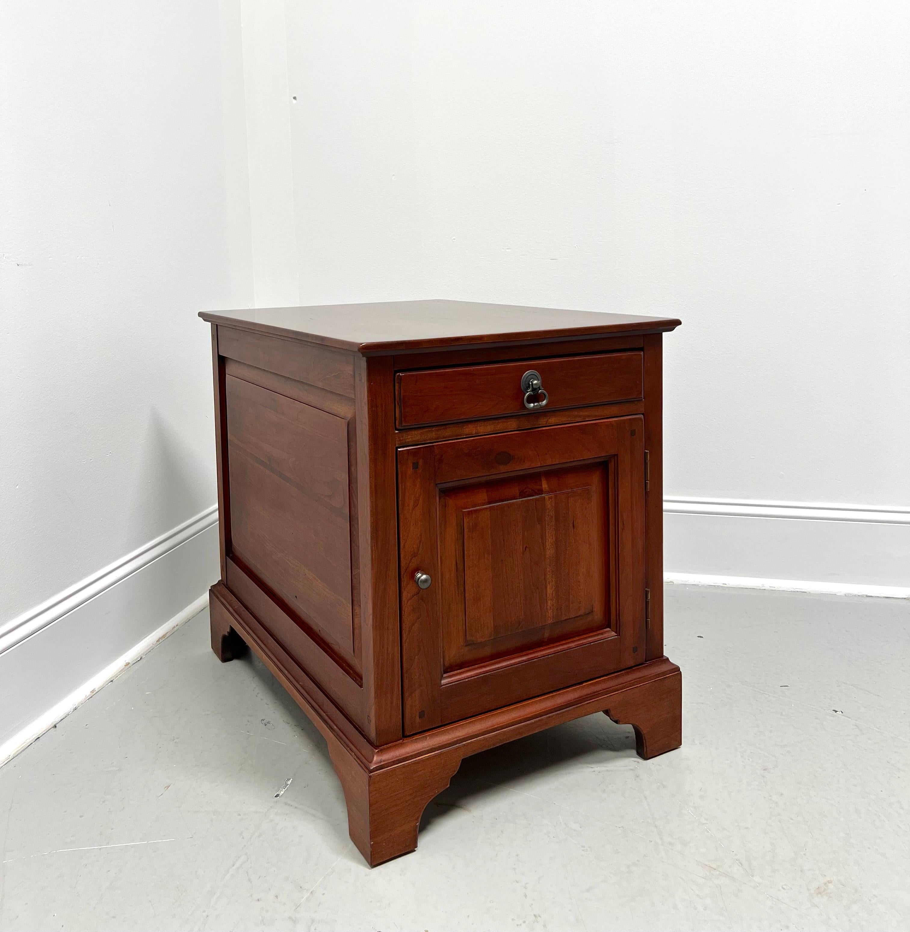 LEXINGTON BOB TIMBERLAKE Cherry Arts & Crafts Cabinet End Side Table For Sale 3