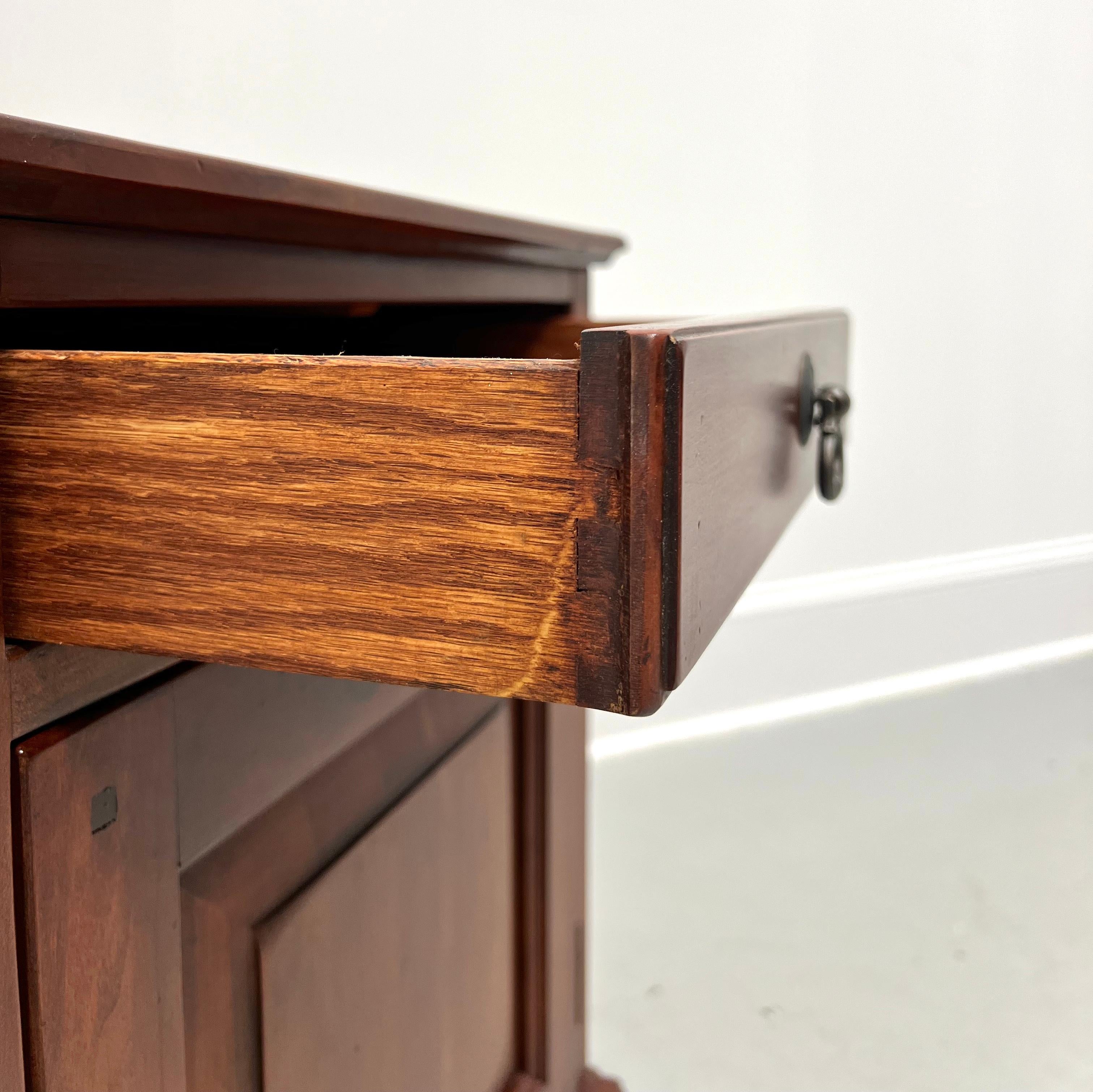 LEXINGTON BOB TIMBERLAKE Cherry Arts & Crafts Cabinet End Side Table In Good Condition In Charlotte, NC
