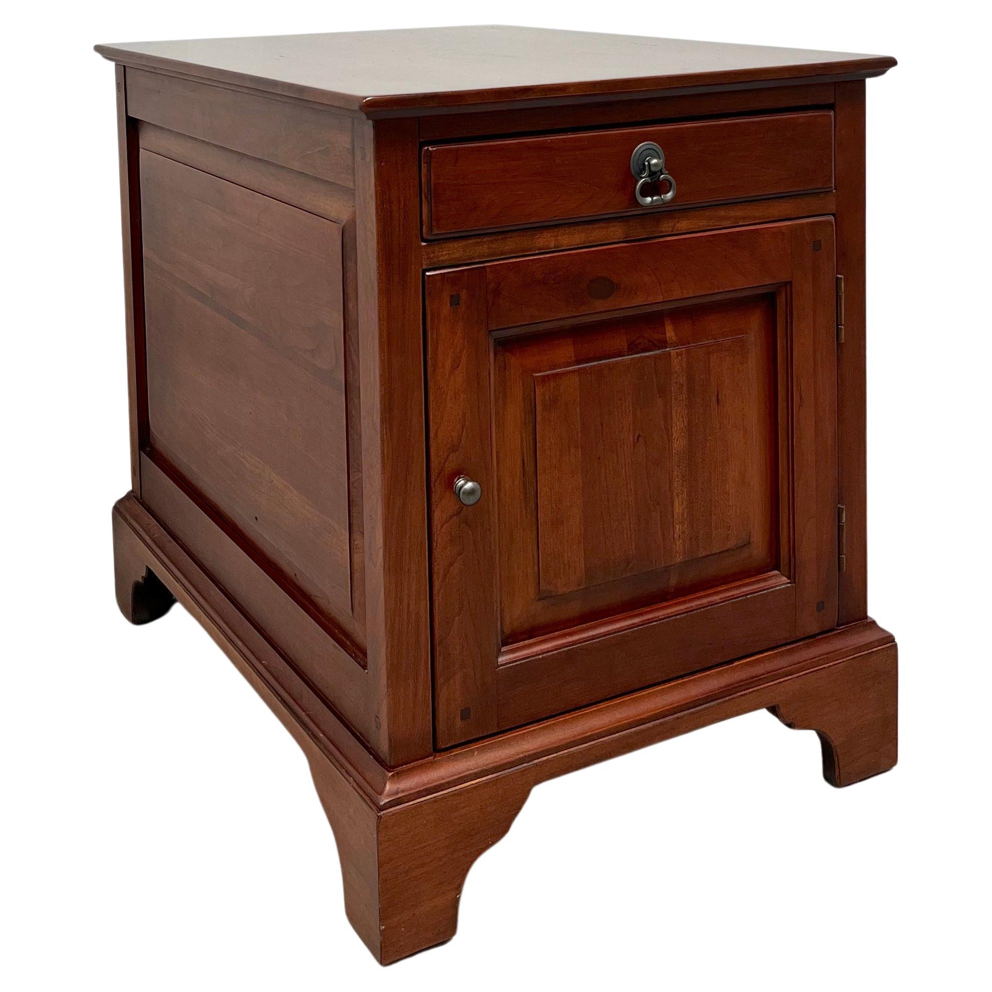 LEXINGTON BOB TIMBERLAKE Cherry Arts & Crafts Cabinet End Side Table For Sale