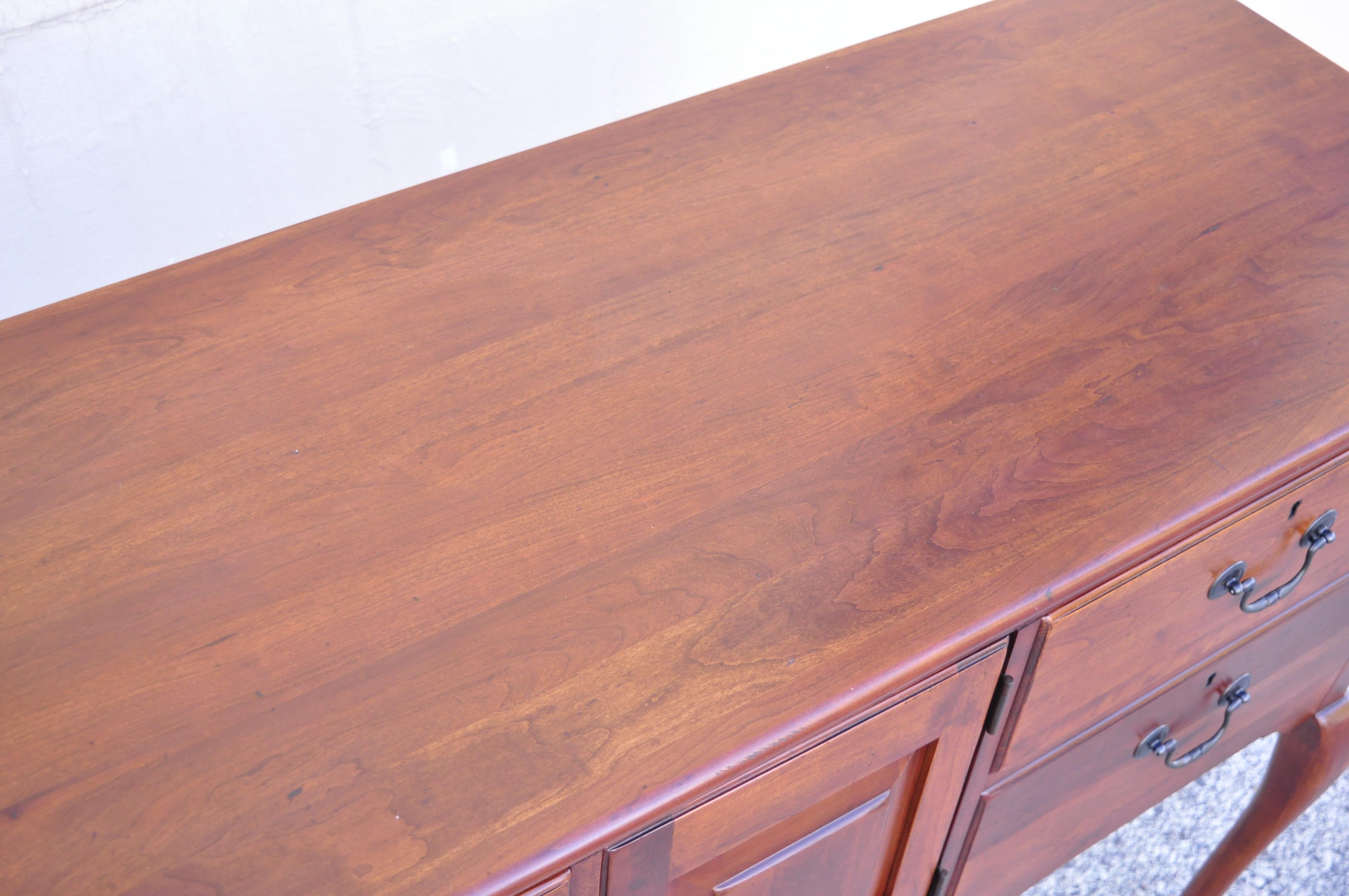 Lexington Bob Timberlake Cherry Wood Quail Hunter's Sideboard Queen Anne Buffet In Good Condition In Philadelphia, PA