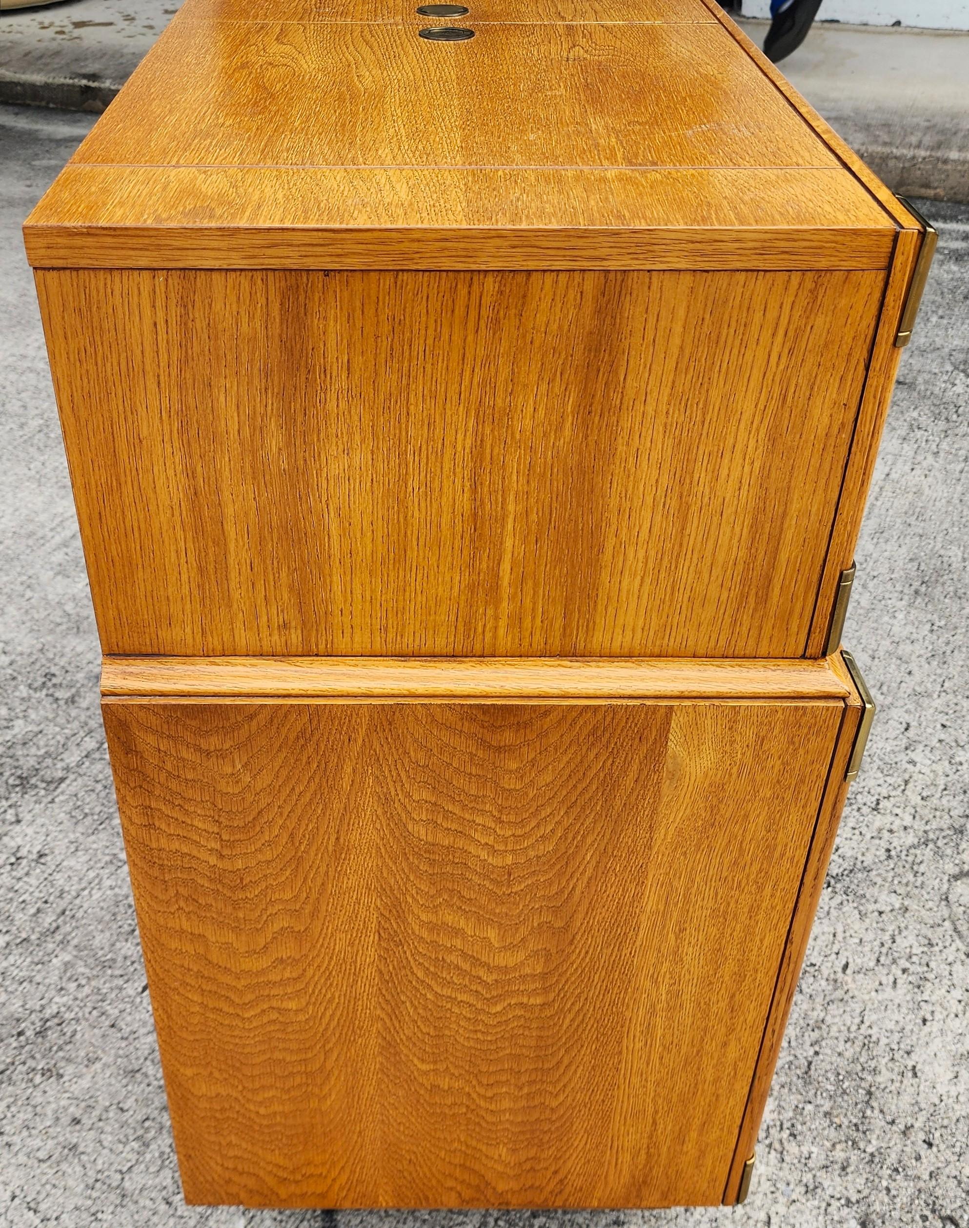 Ottone Credenza Lexington Campaigner Dry Bar in vendita
