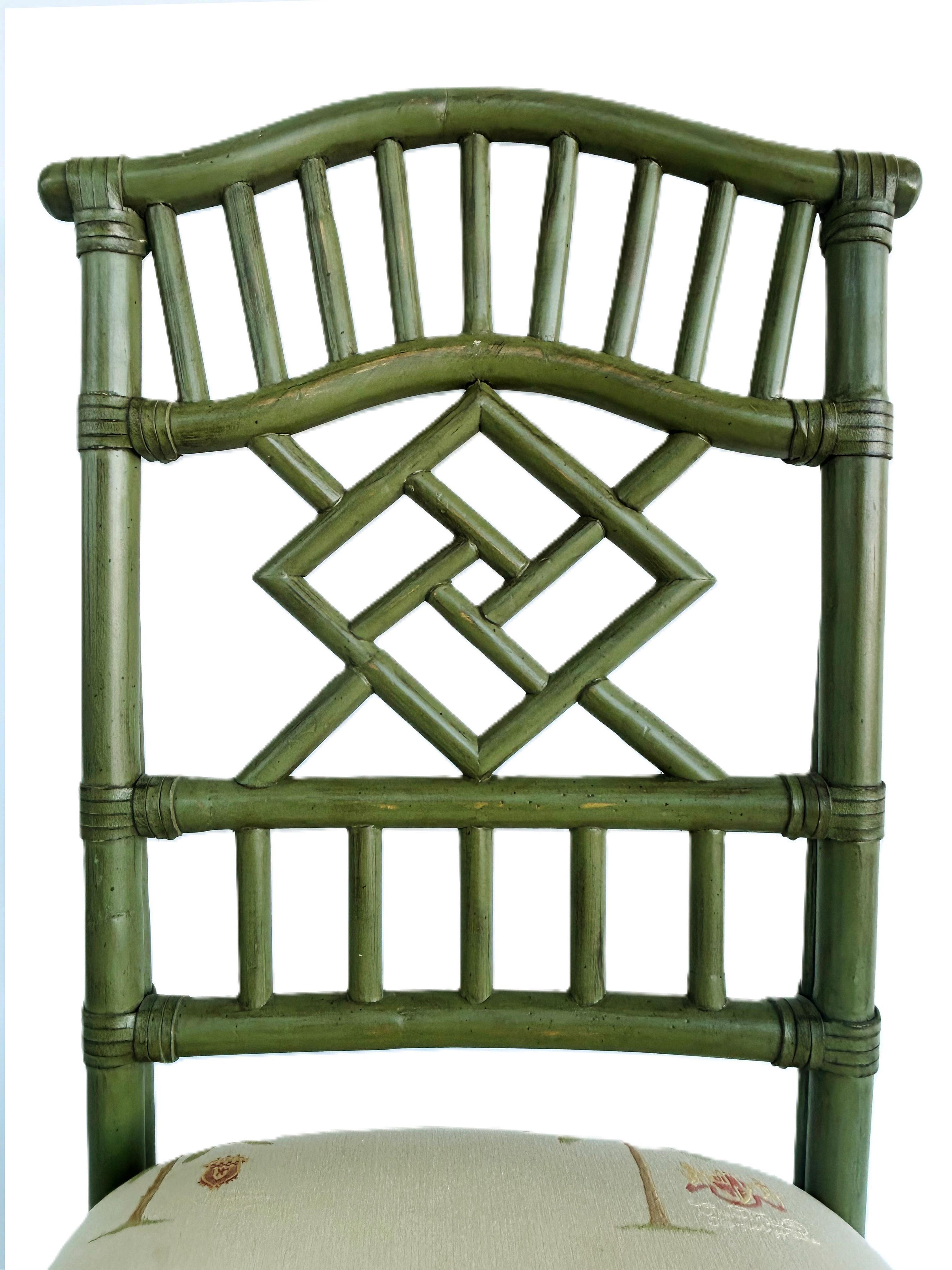 Lexington Chaises d'appoint chinoises en faux rotin Chippendale, peintes, ensemble de 4 en vente 4