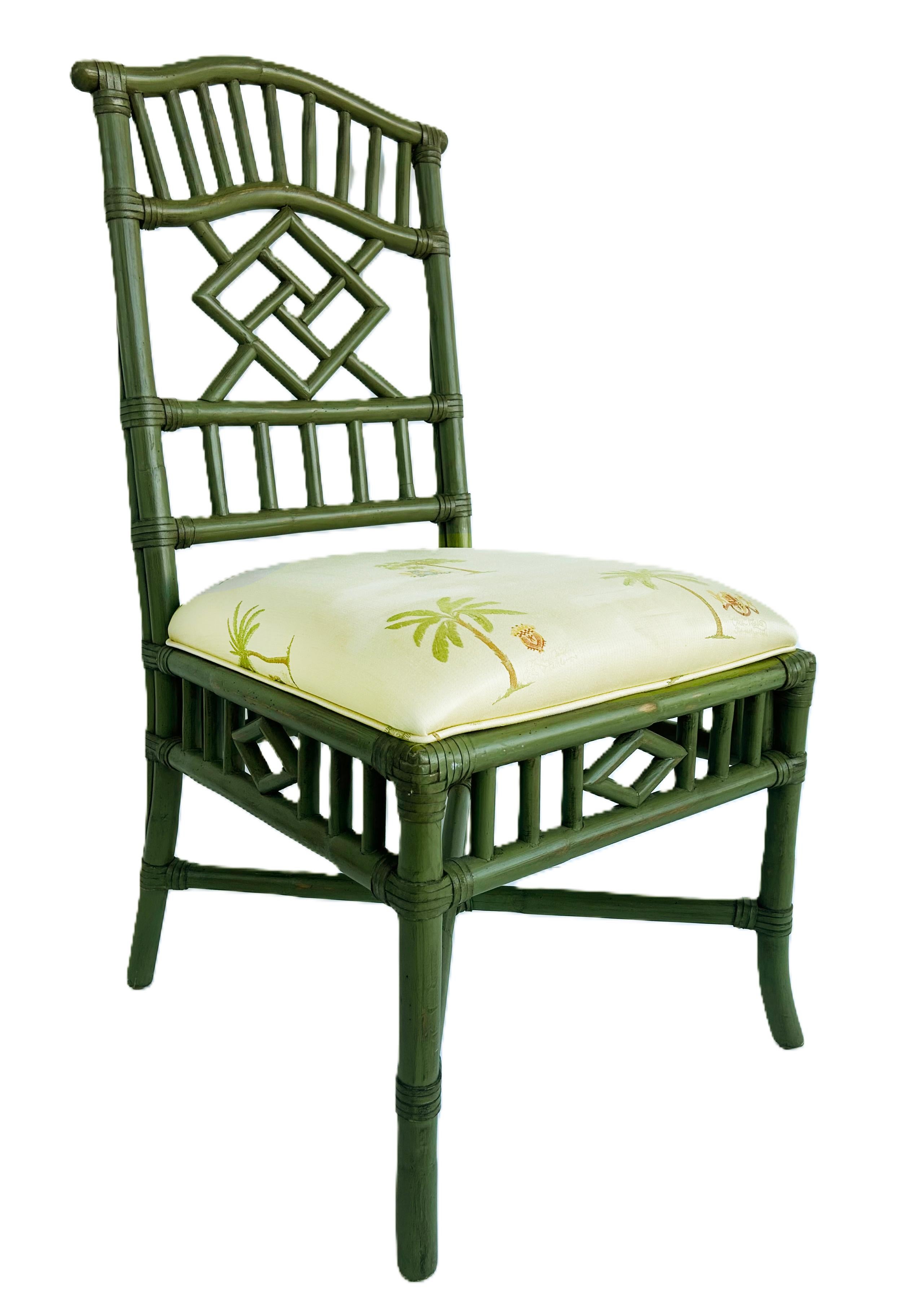 Chippendale chinois Lexington Chaises d'appoint chinoises en faux rotin Chippendale, peintes, ensemble de 4 en vente