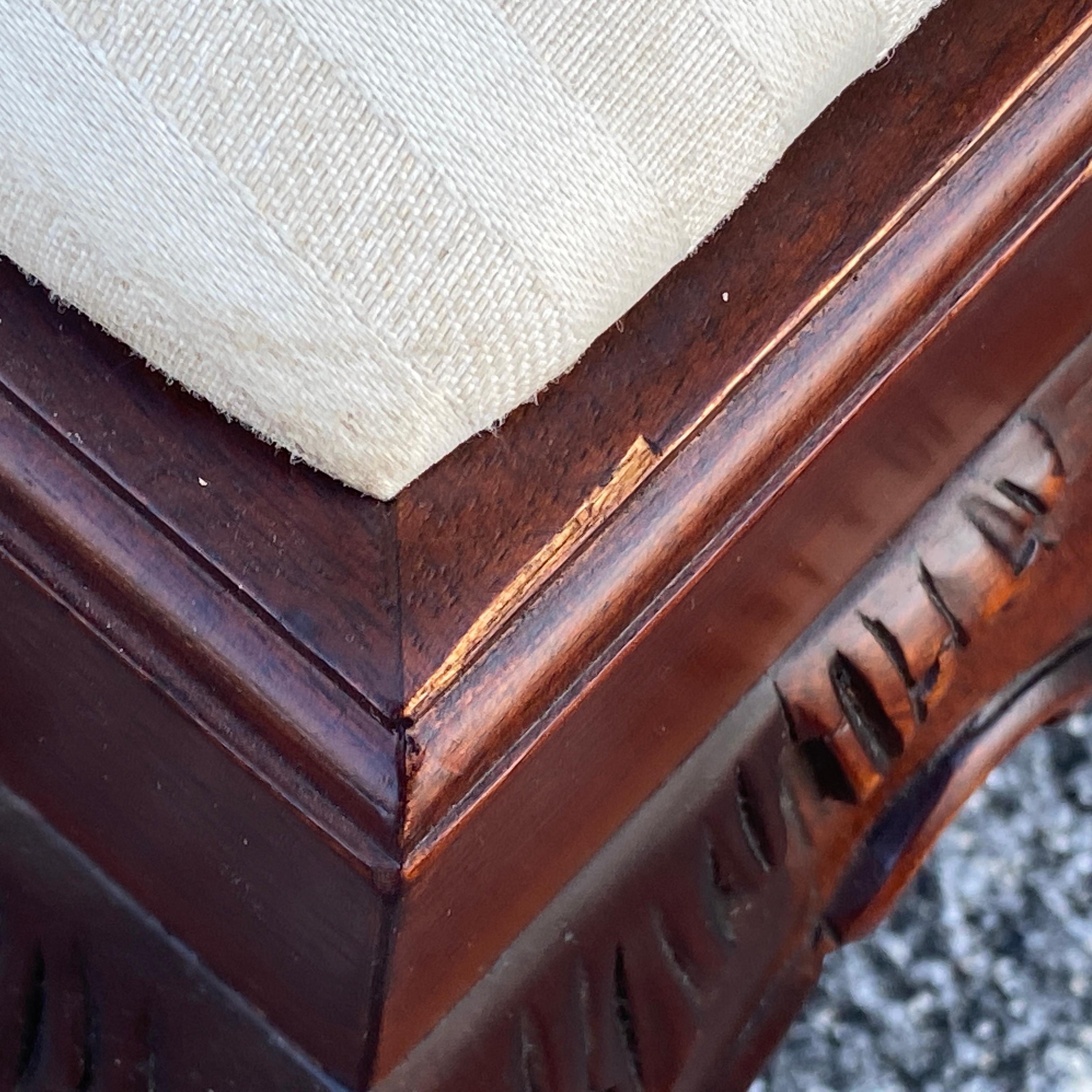 Lexington Furniture Banc de style Chippendale en acajou sculpté Ball and Claw en vente 2